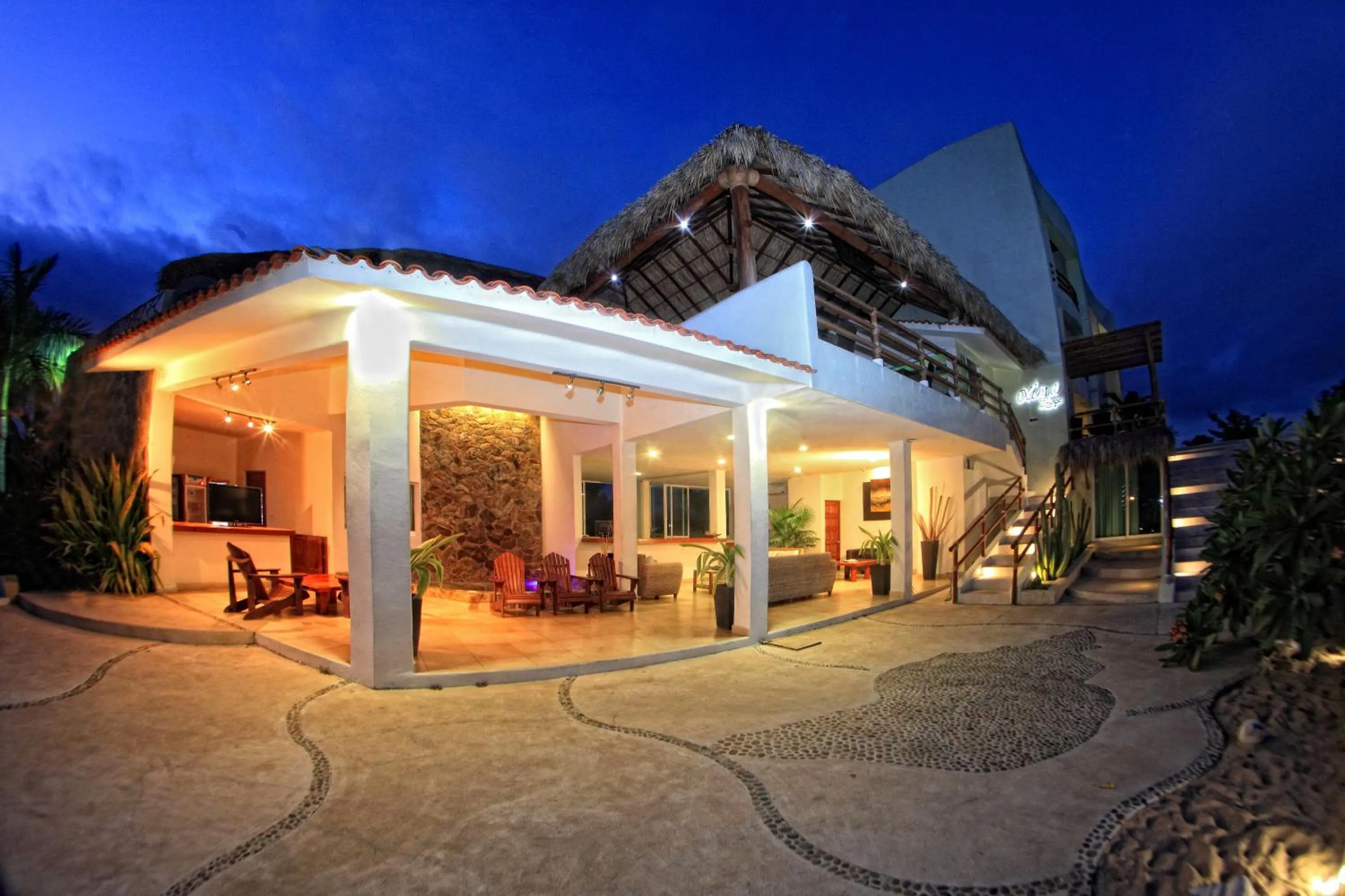 Restaurant/places to eat in Princess Mayev