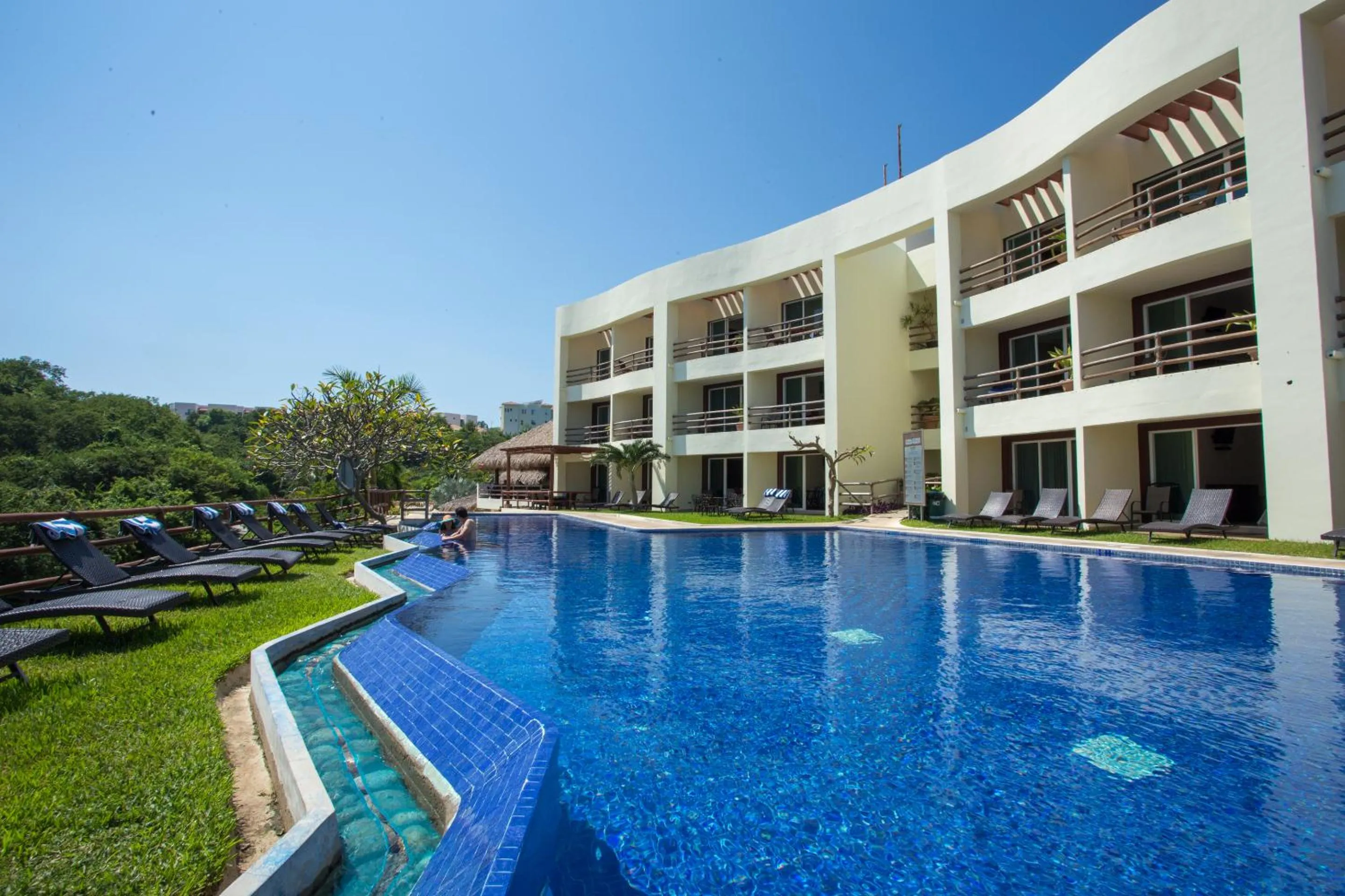 Property building in Princess Mayev