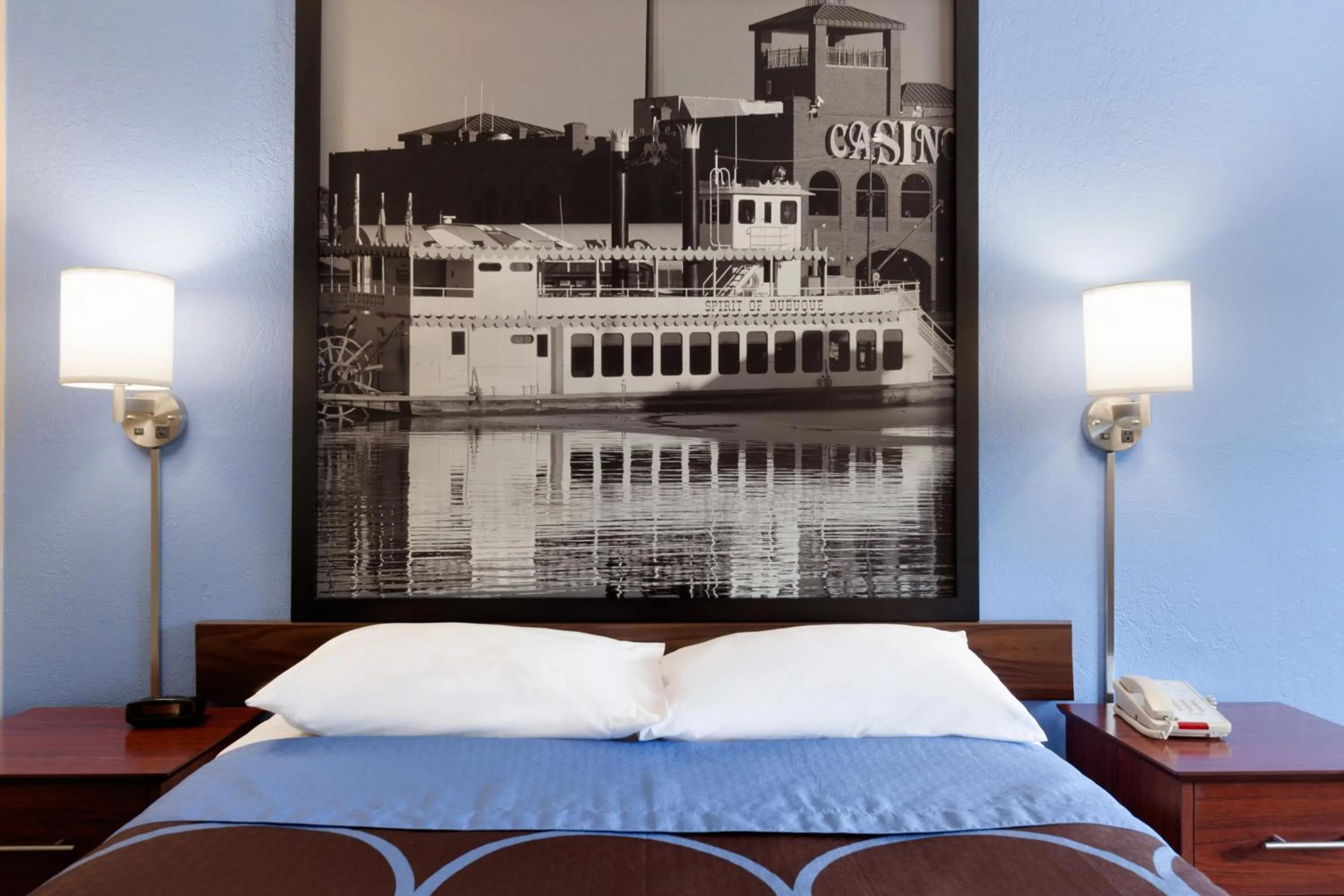 Bed in Super 8 by Wyndham Dubuque