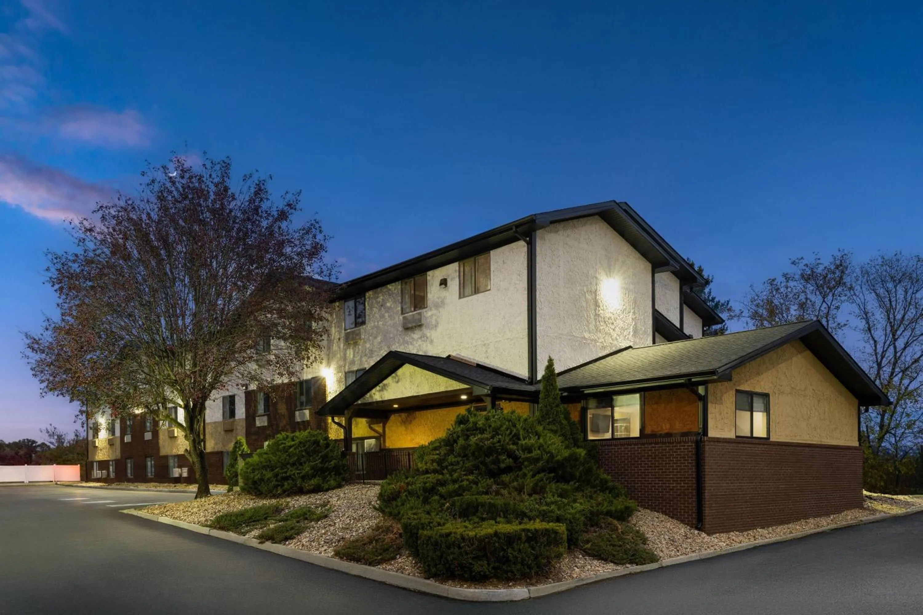 Property building in Super 8 by Wyndham Hagerstown I-70