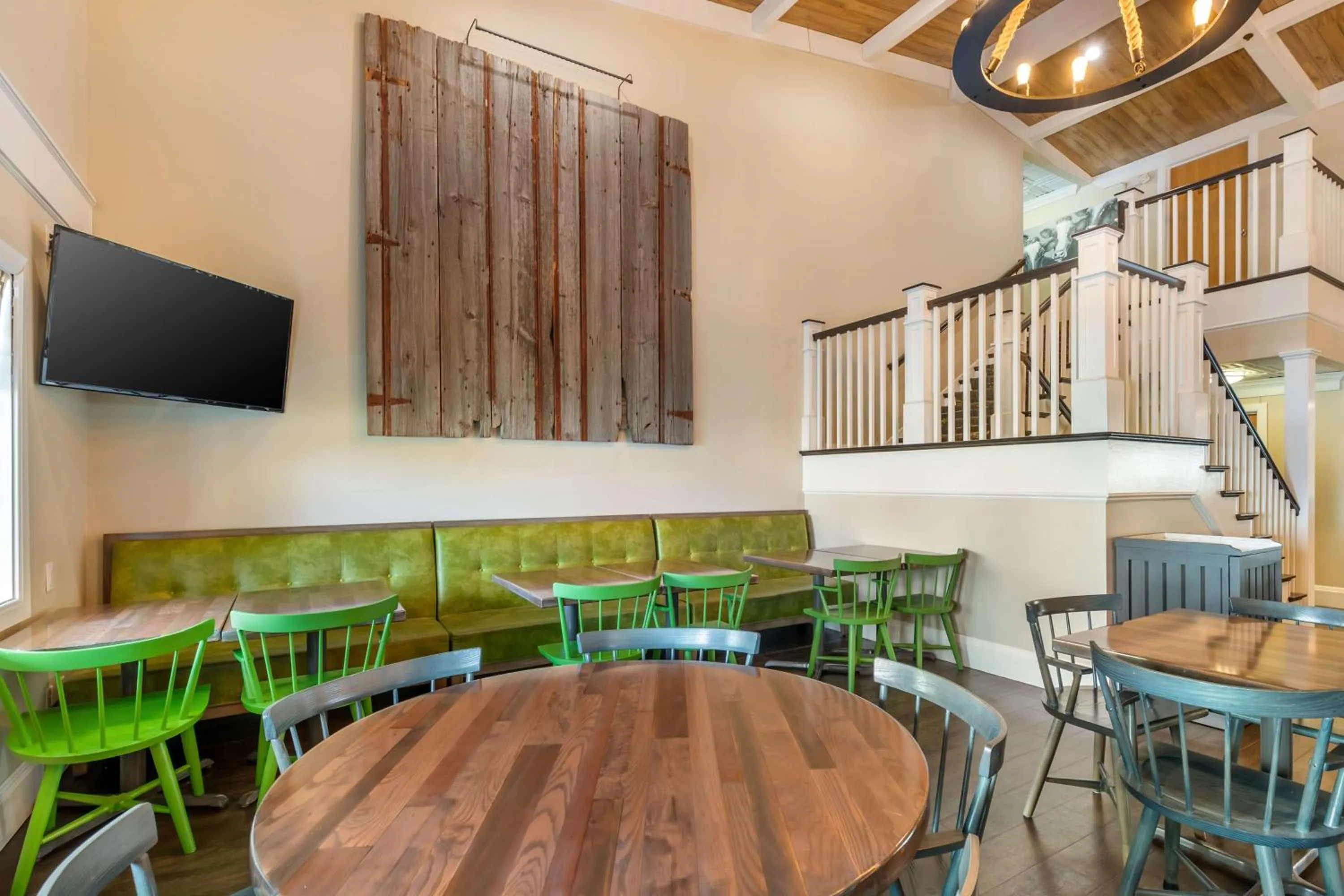 Lobby or reception in Best Western Plus University Park Inn & Suites