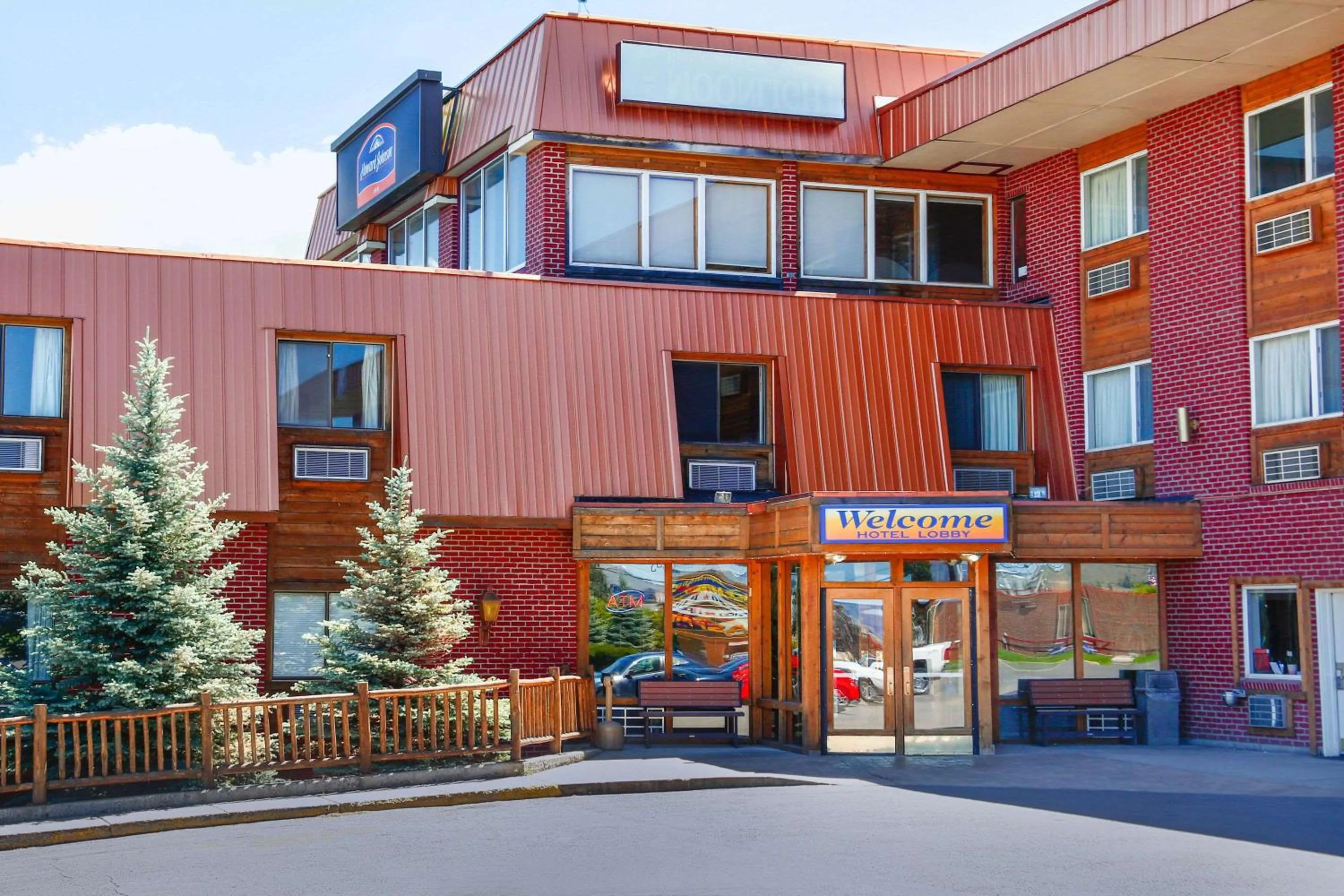 Property building in Howard Johnson by Wyndham Helena