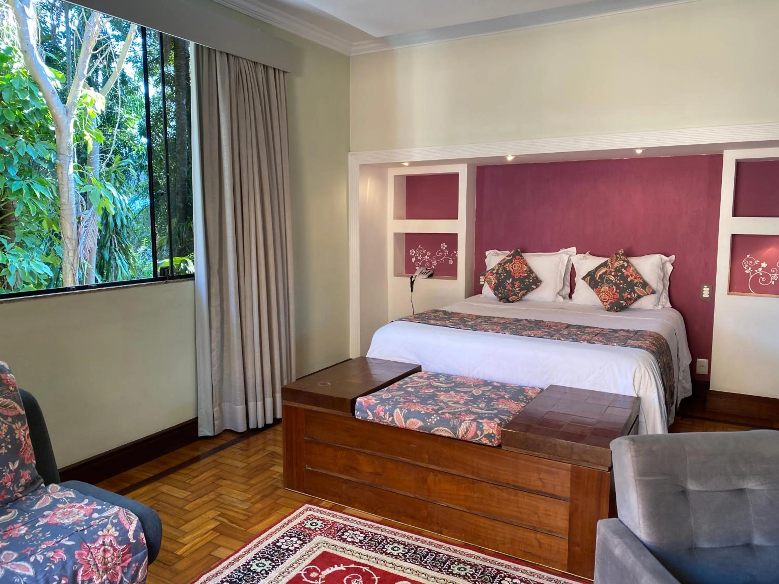 View (from property/room), Bed in Princesa Isabel Pousada e Hotel – Dom Pedro