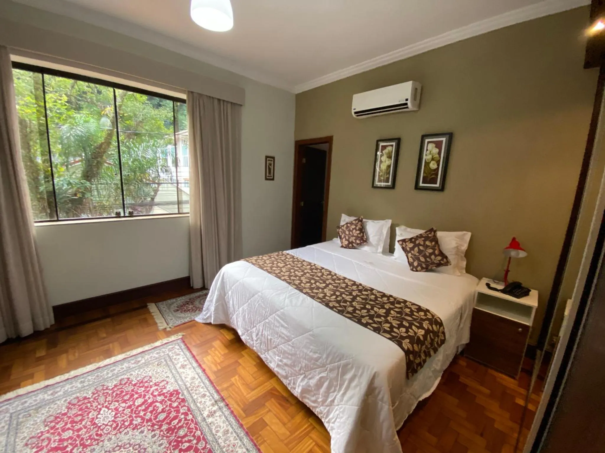 City view, Bed in Princesa Isabel Pousada e Hotel – Dom Pedro