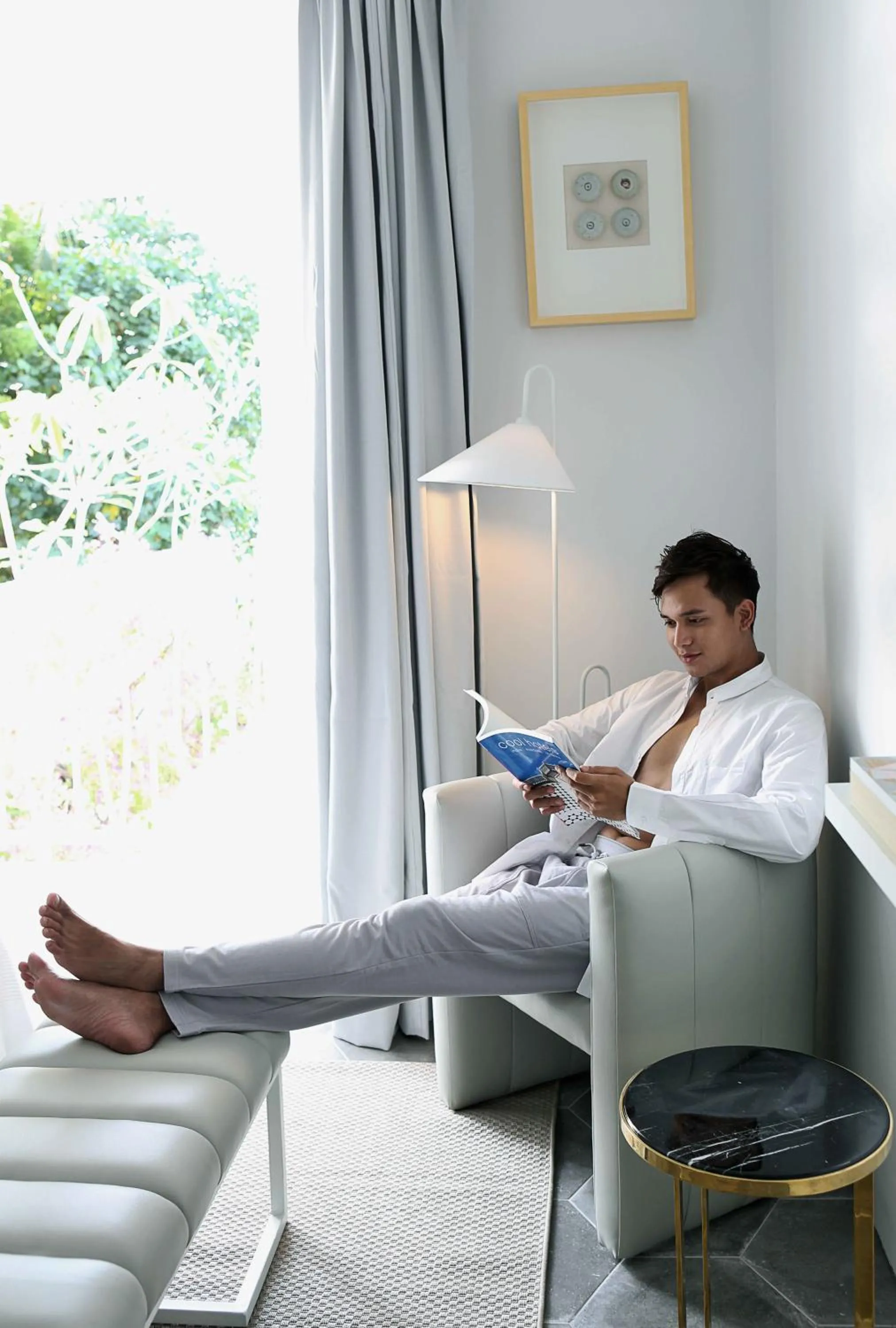 Seating area in Lusa Beach Studios Under New Management And Newly Renovated