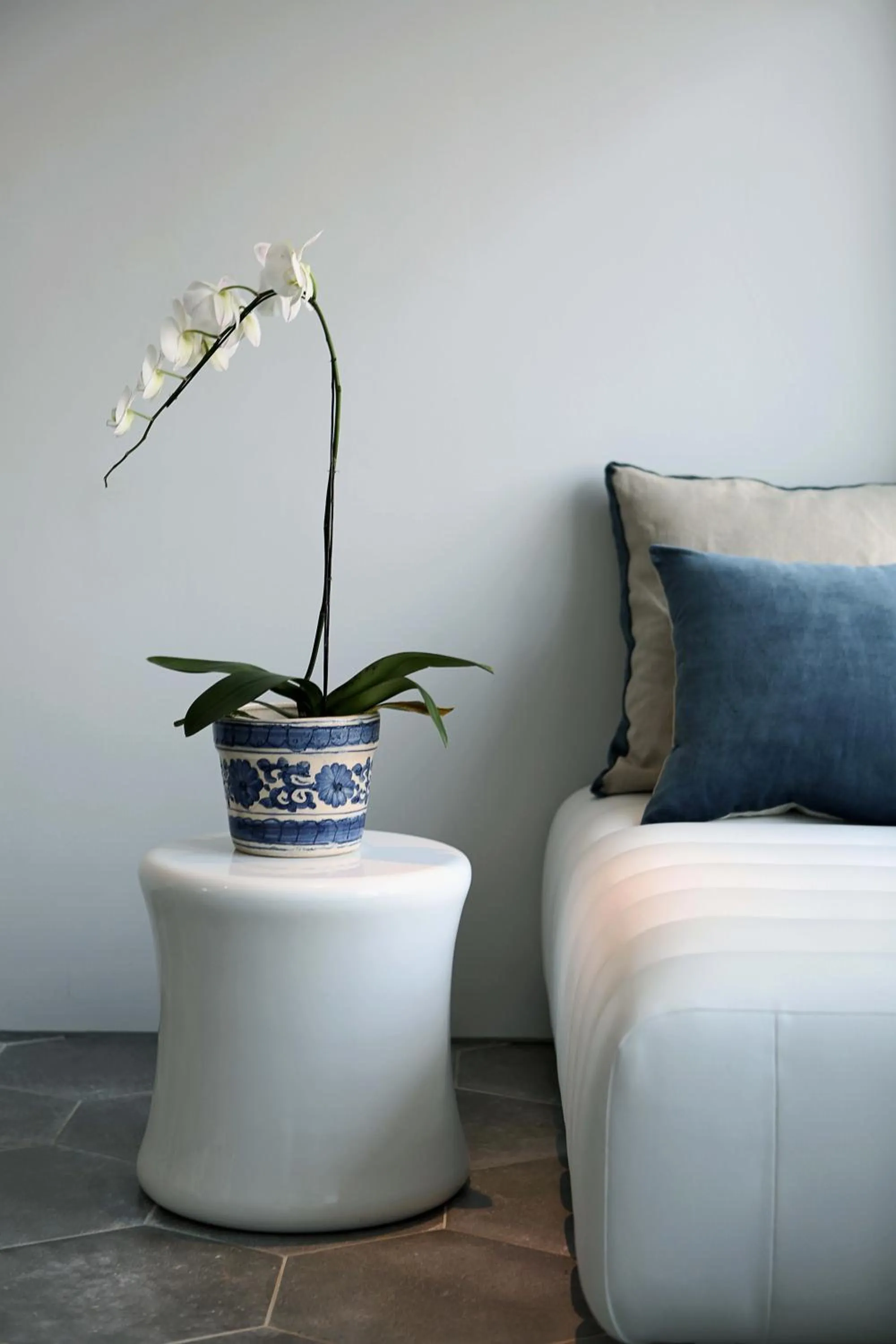 Seating area in Lusa Beach Studios Under New Management And Newly Renovated