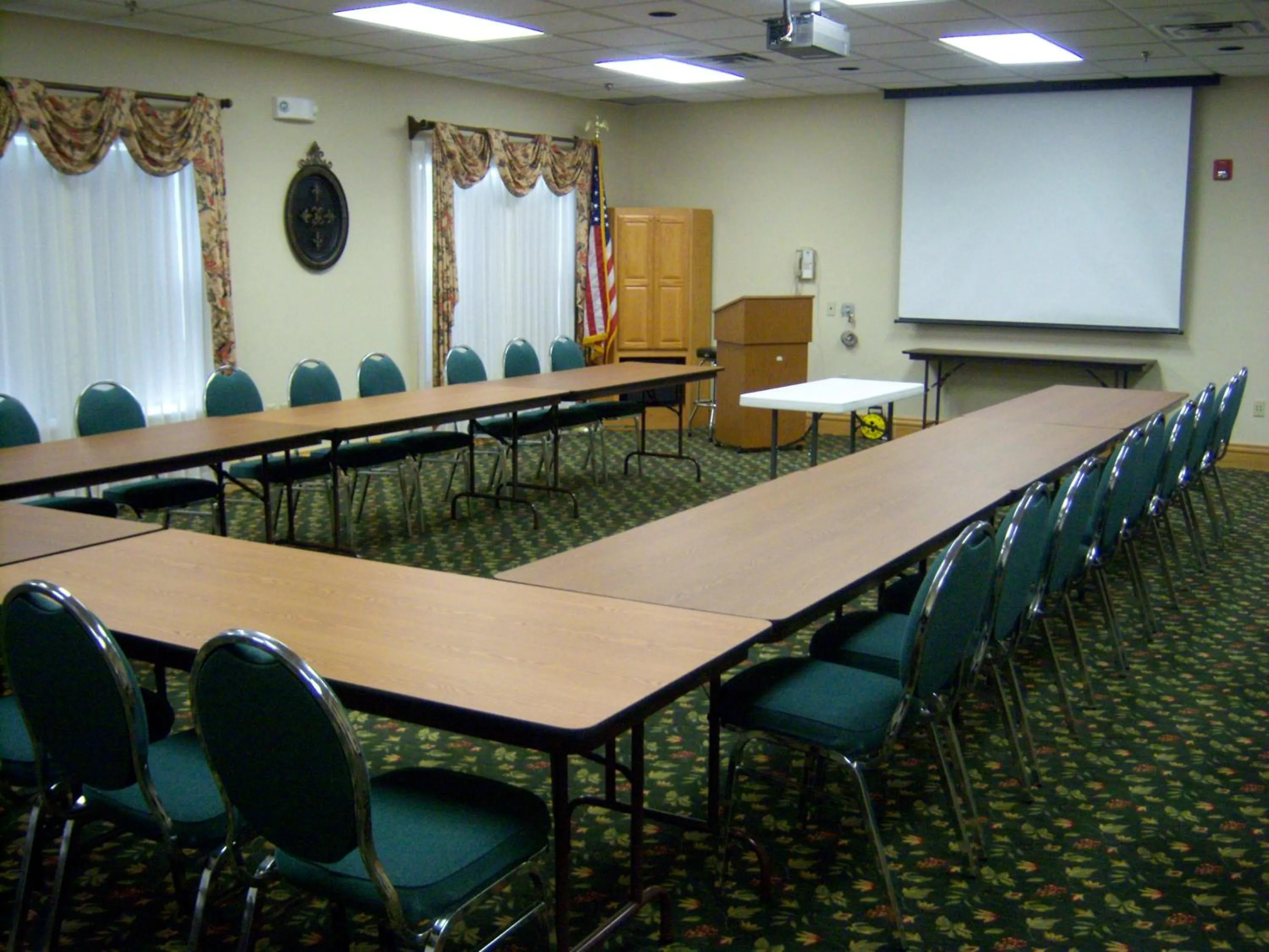 Meeting/conference room in Country Inn & Suites by Radisson, Salina, KS
