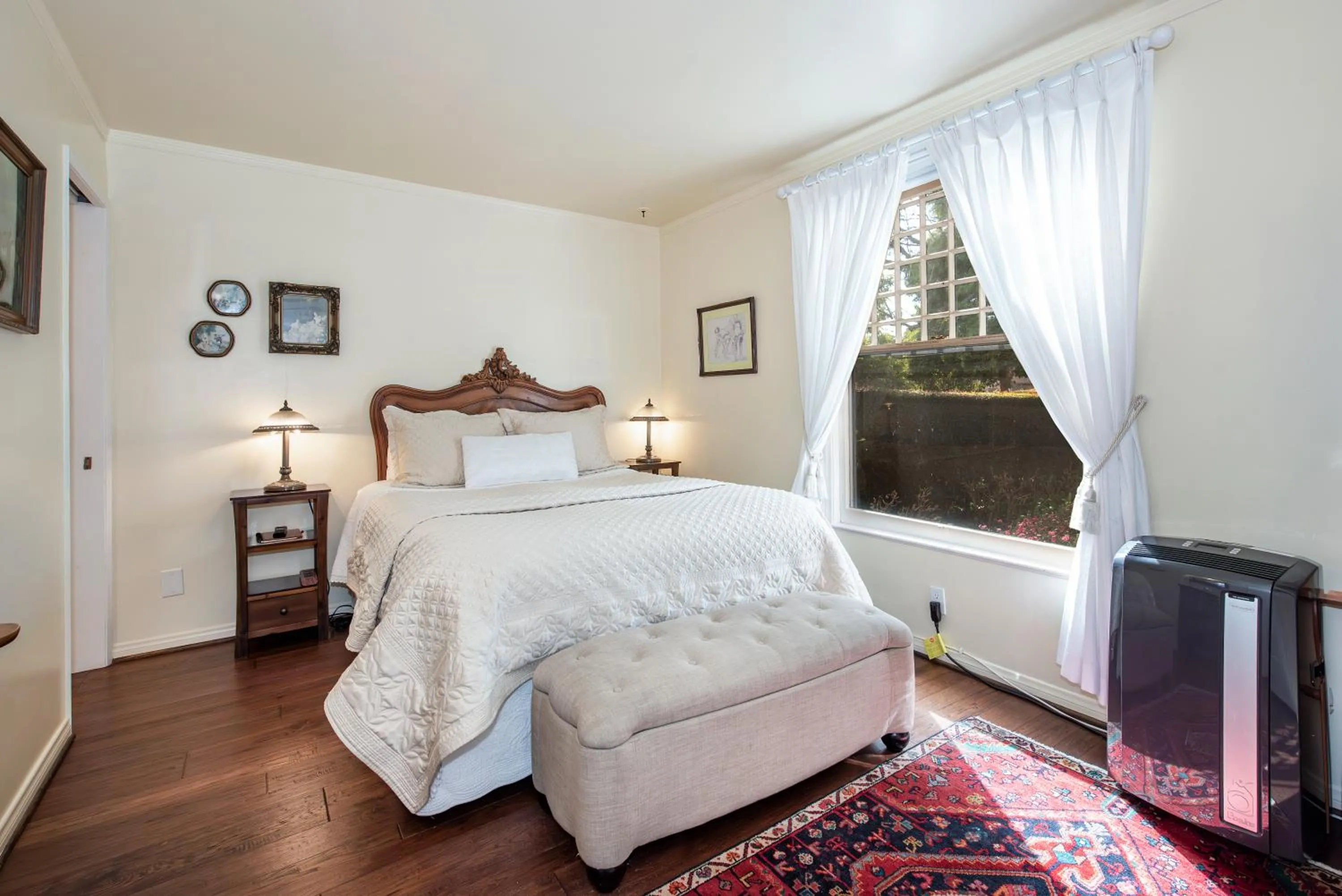 Bedroom, Bed in Bath Street Inn