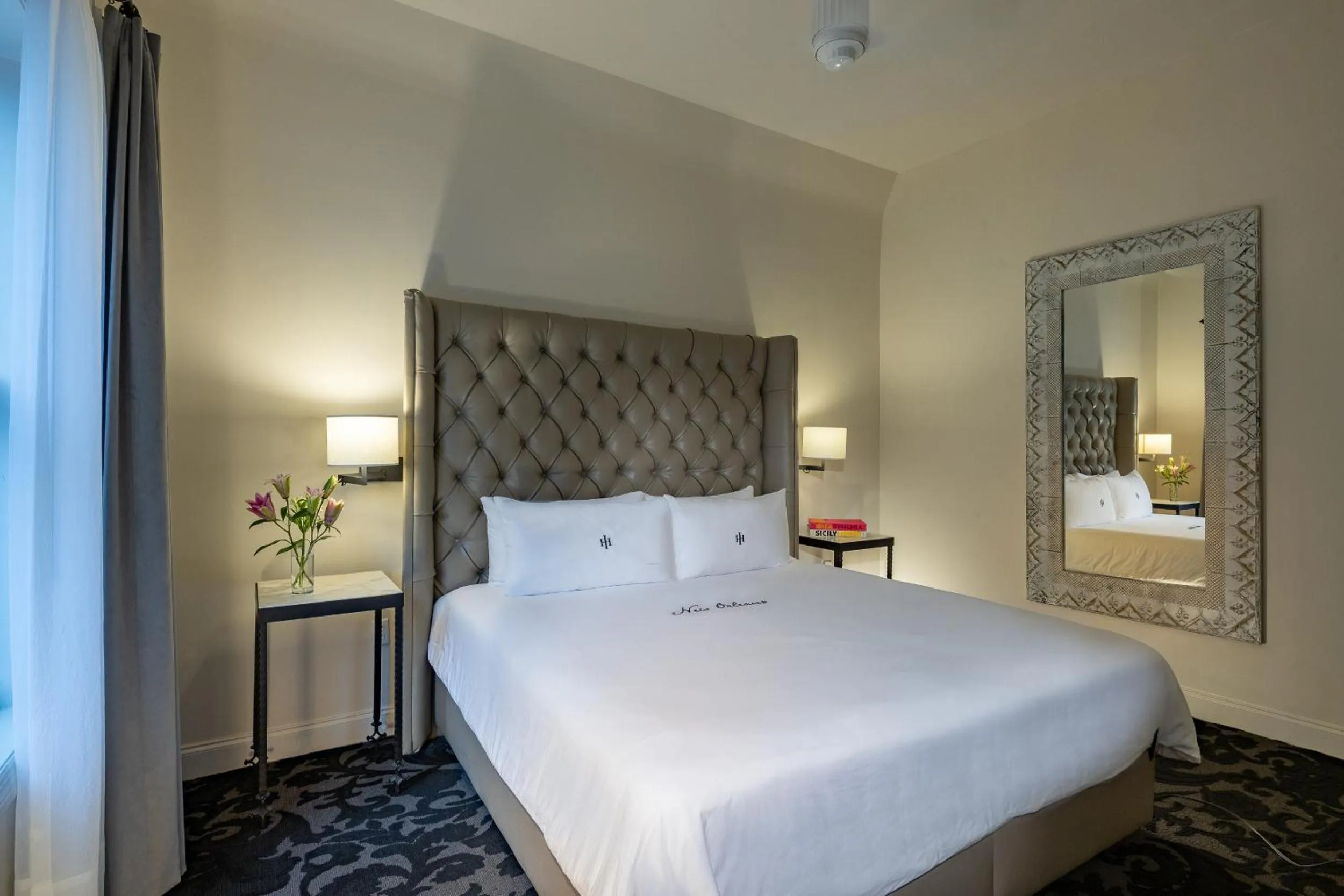 Bedroom, Bed in International House Hotel