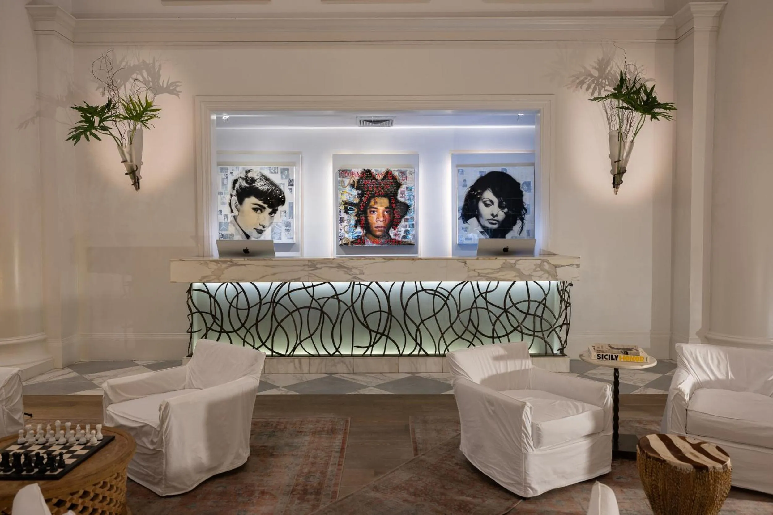 Lobby or reception in International House Hotel