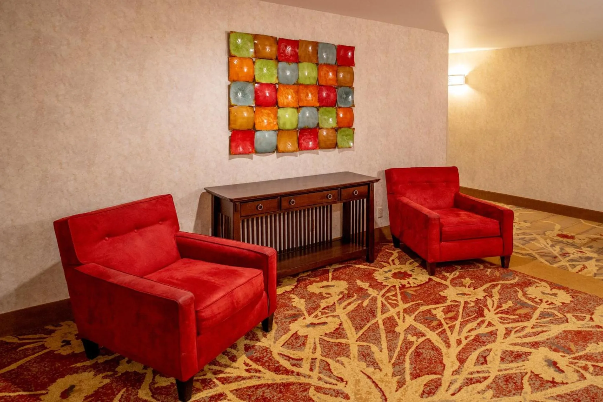 Property building in Holiday Inn Express and Suites Hazard by IHG