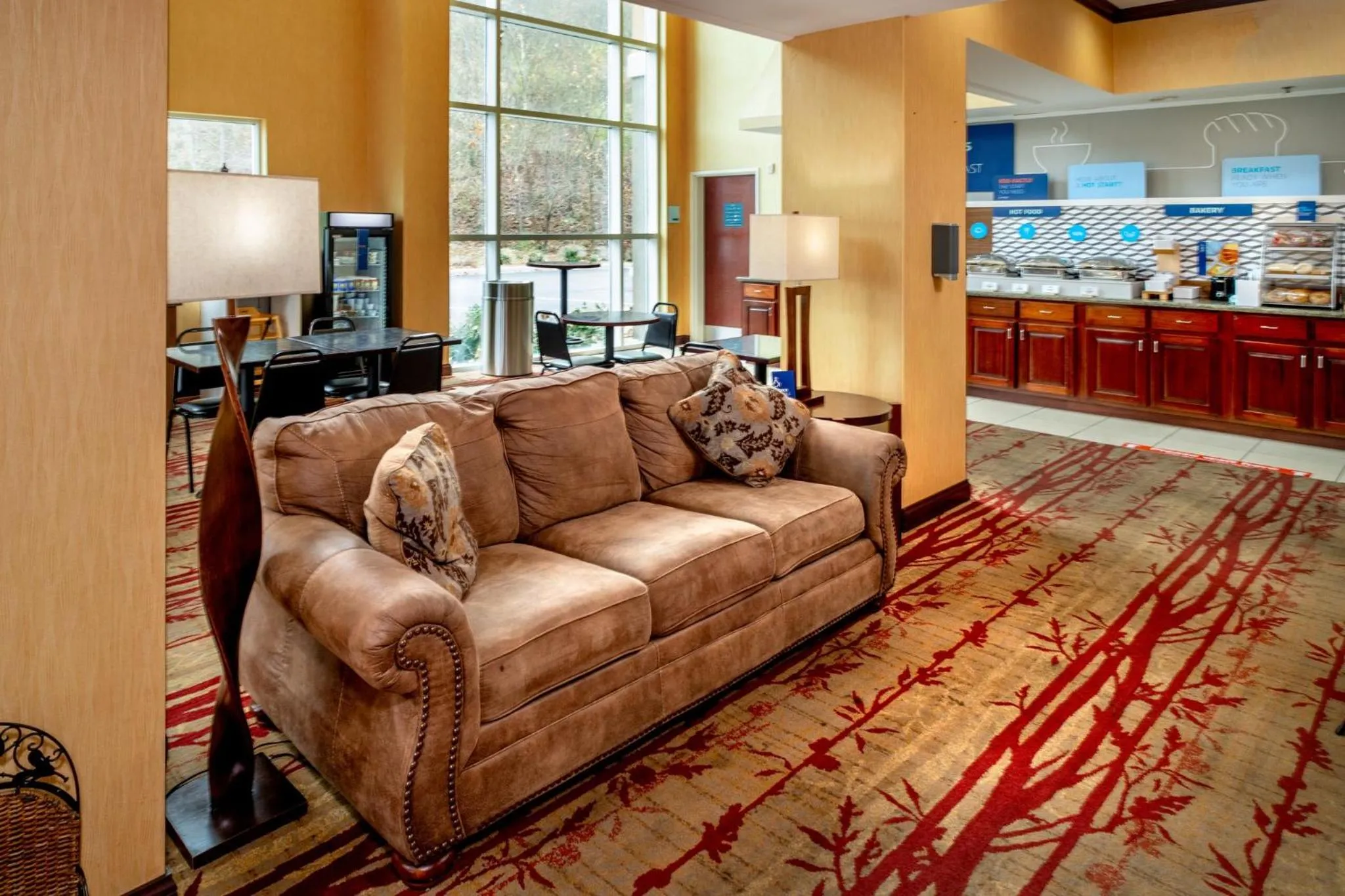 Property building in Holiday Inn Express and Suites Hazard by IHG