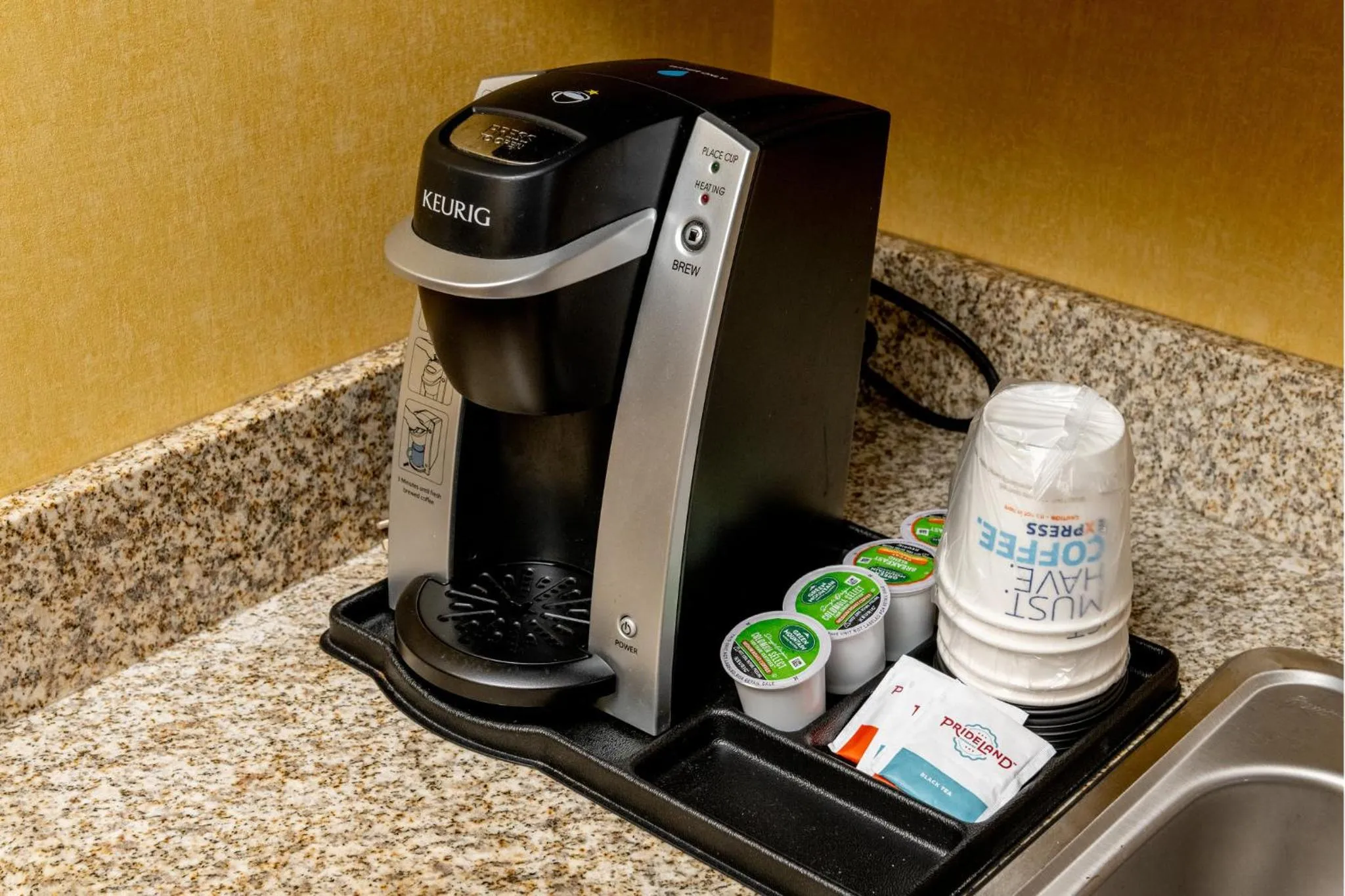 Photo of the whole room in Holiday Inn Express and Suites Hazard by IHG