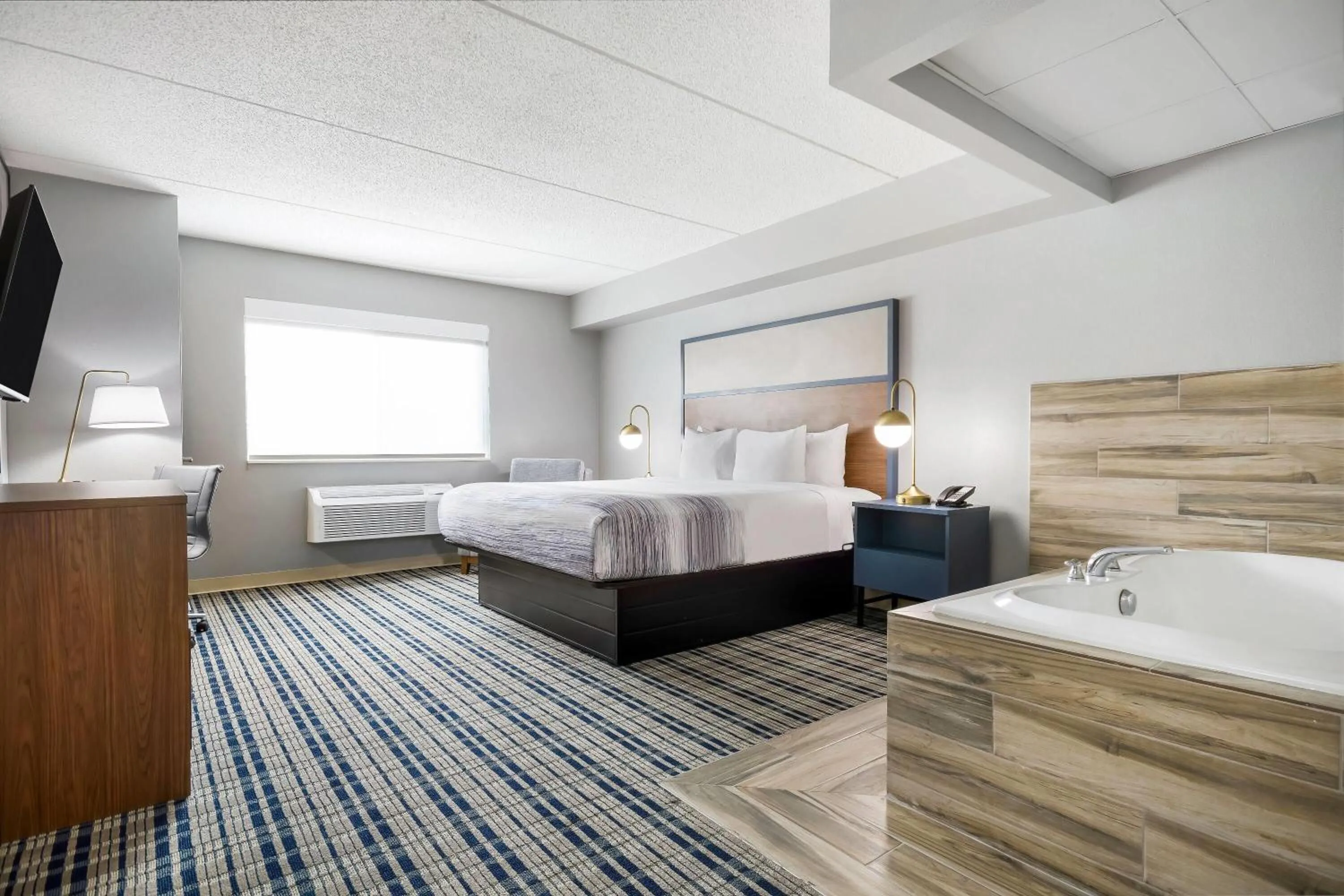 Photo of the whole room, Bed in AmericInn by Wyndham Wausau