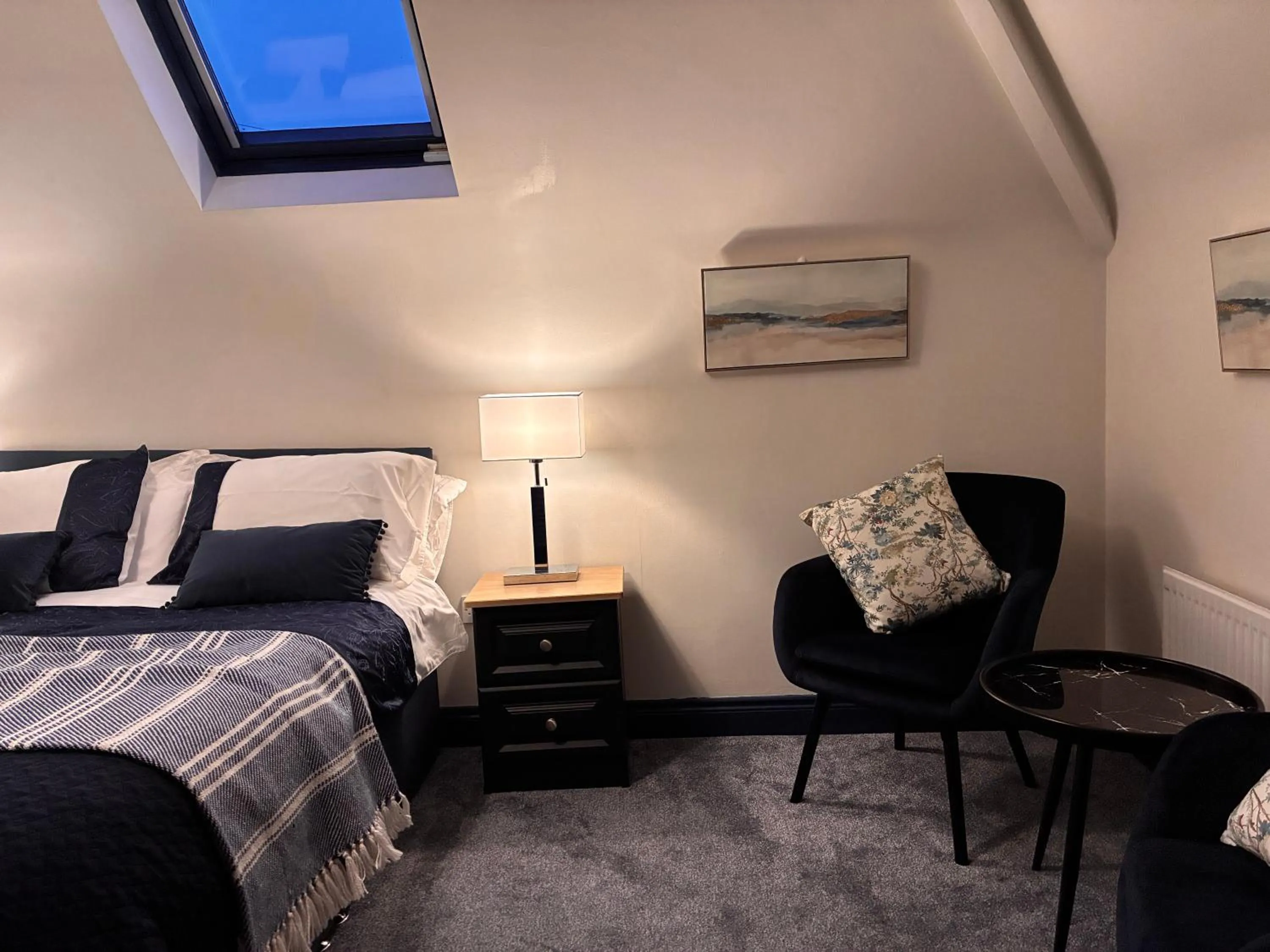 Bed in Inglewood Lodge B&B