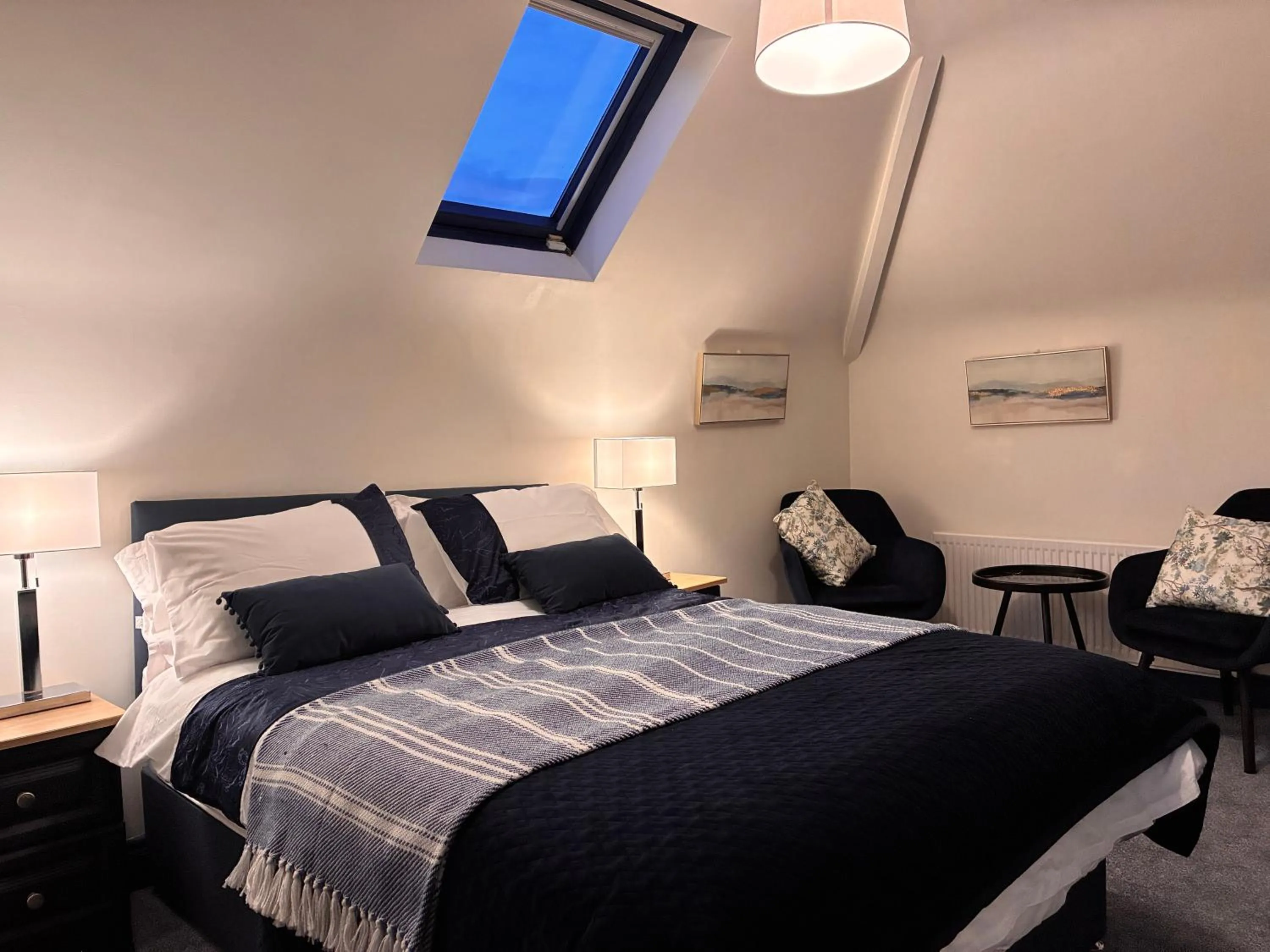 Bed in Inglewood Lodge B&B