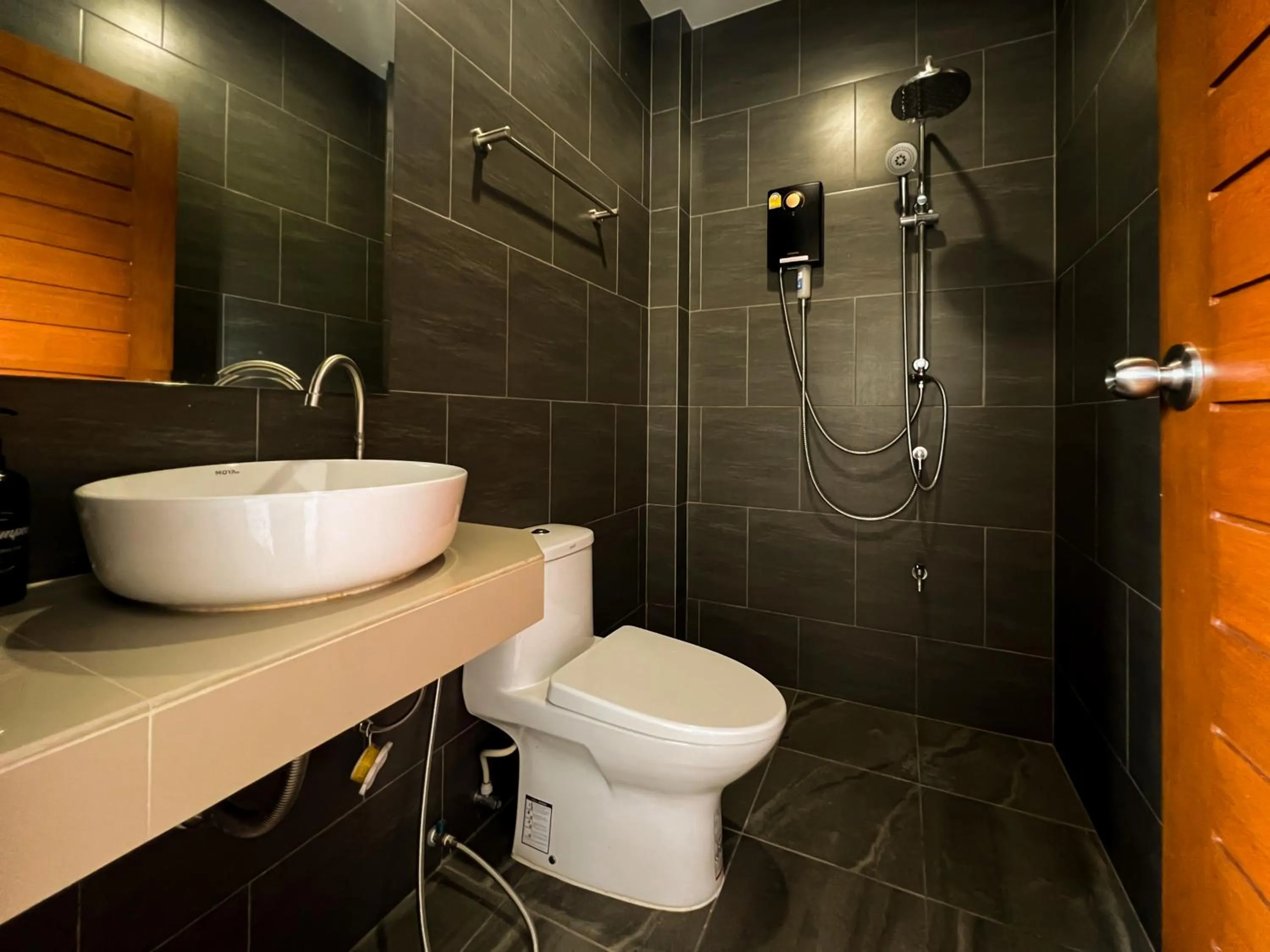 Toilet in Tachang Airport Hotel