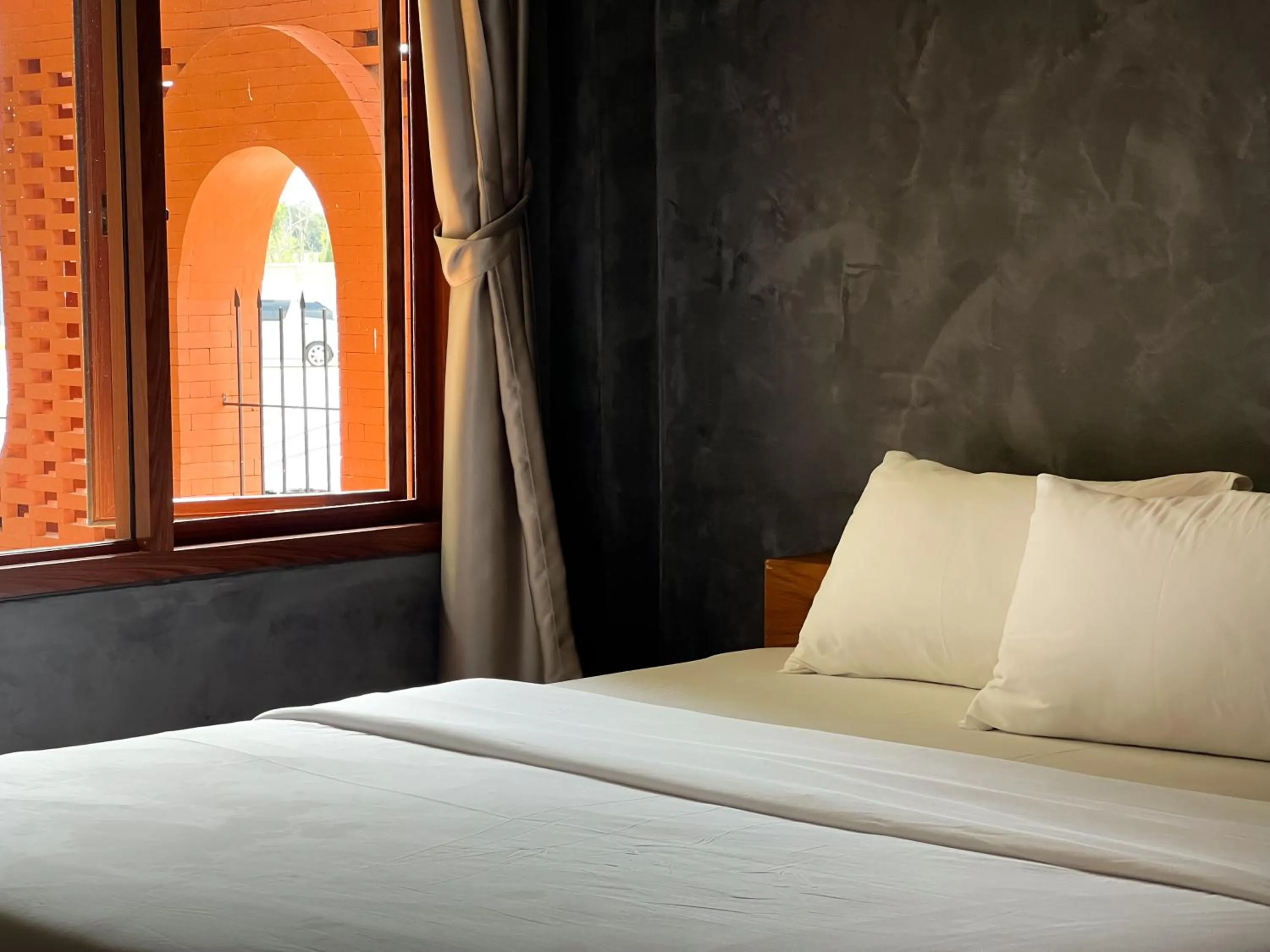 Bed in Tachang Airport Hotel