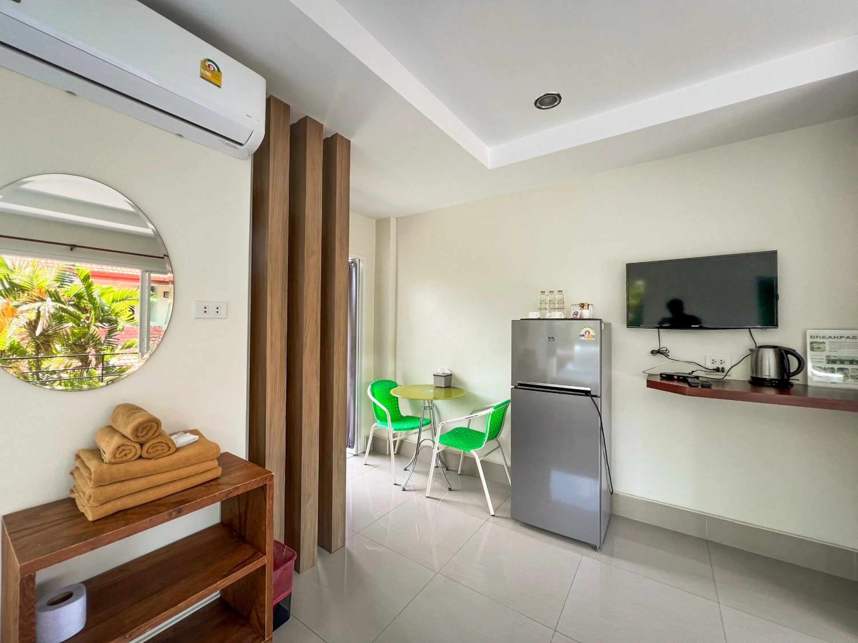 TV and multimedia in Tachang Airport Hotel