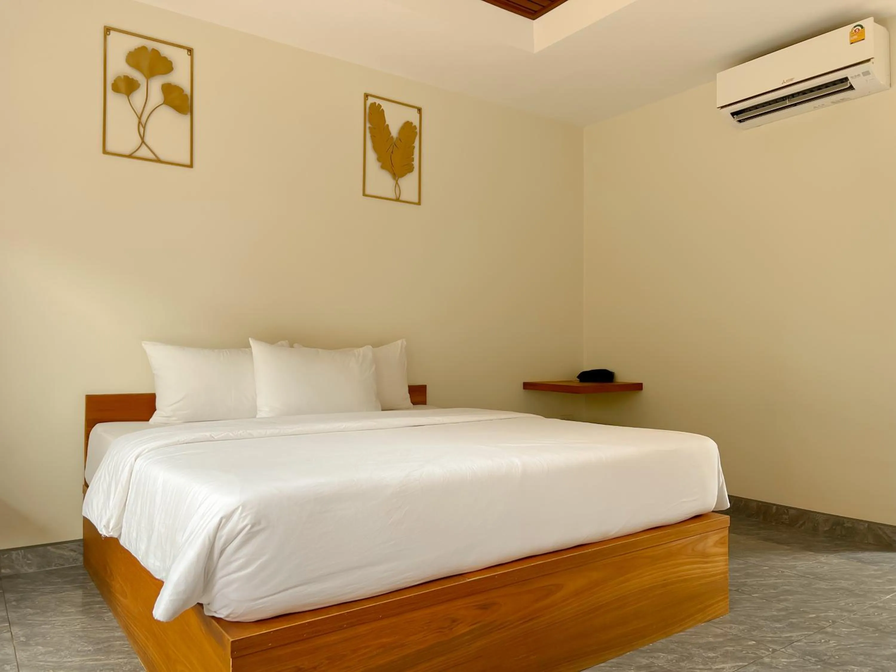 Bed in Tachang Airport Hotel