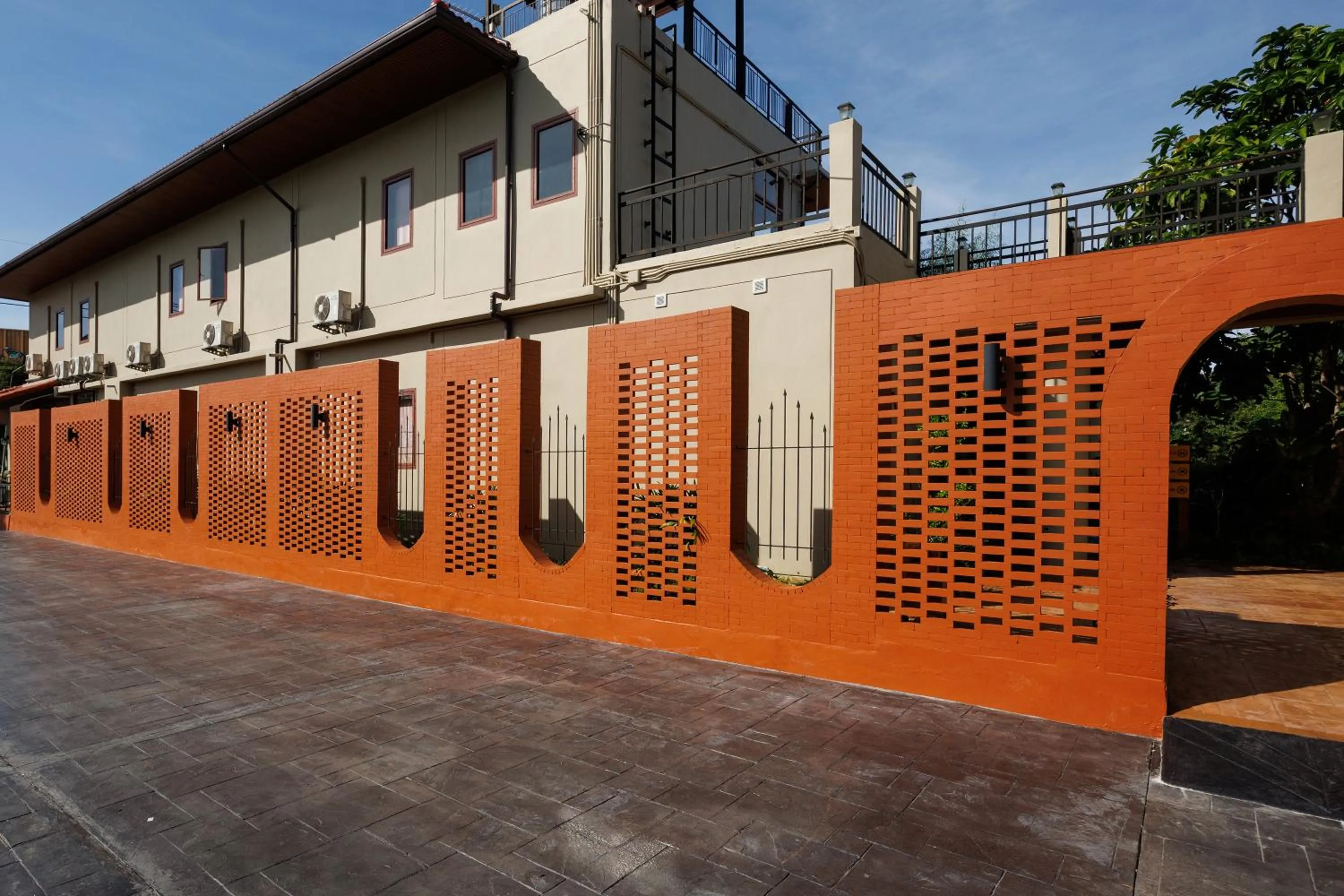 Property building in Tachang Airport Hotel