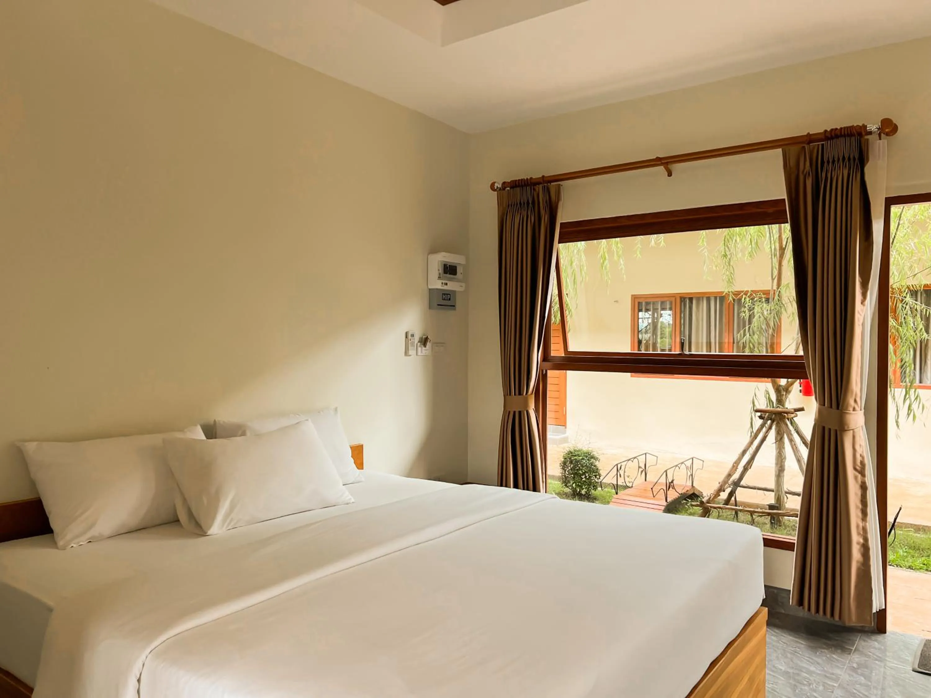 Bed in Tachang Airport Hotel