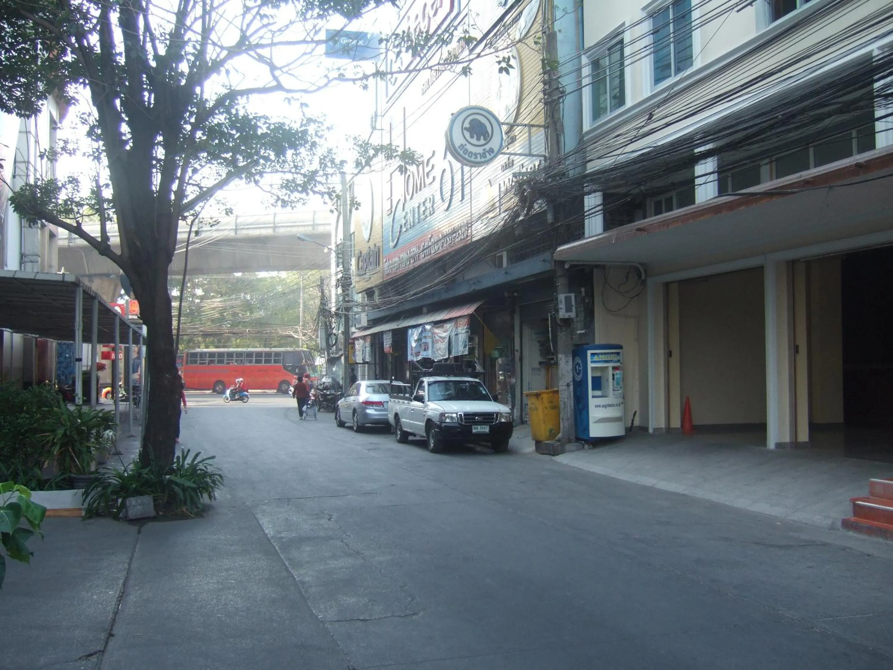 Property building in Lodge 61 Hotel