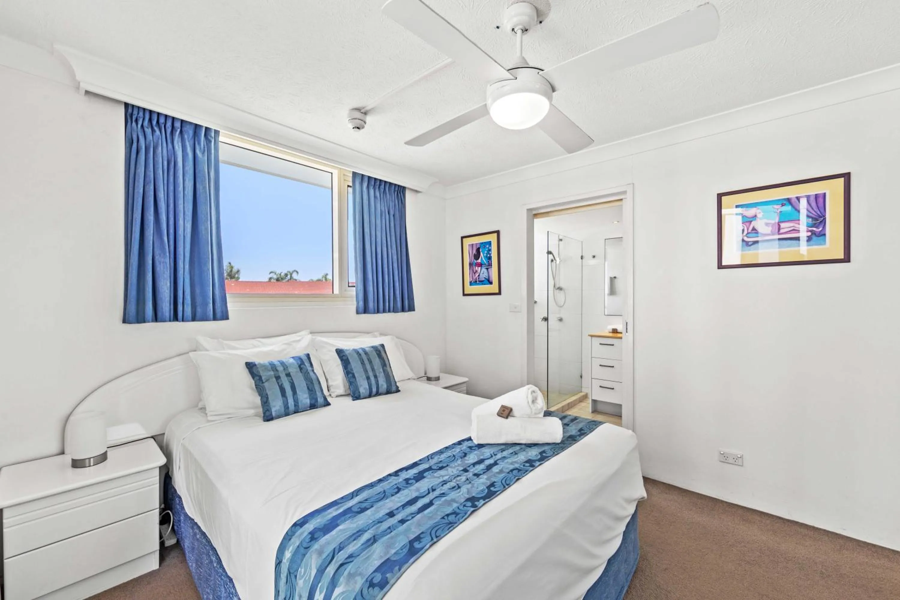 Bed in Southern Cross Beachfront Holiday Apartments