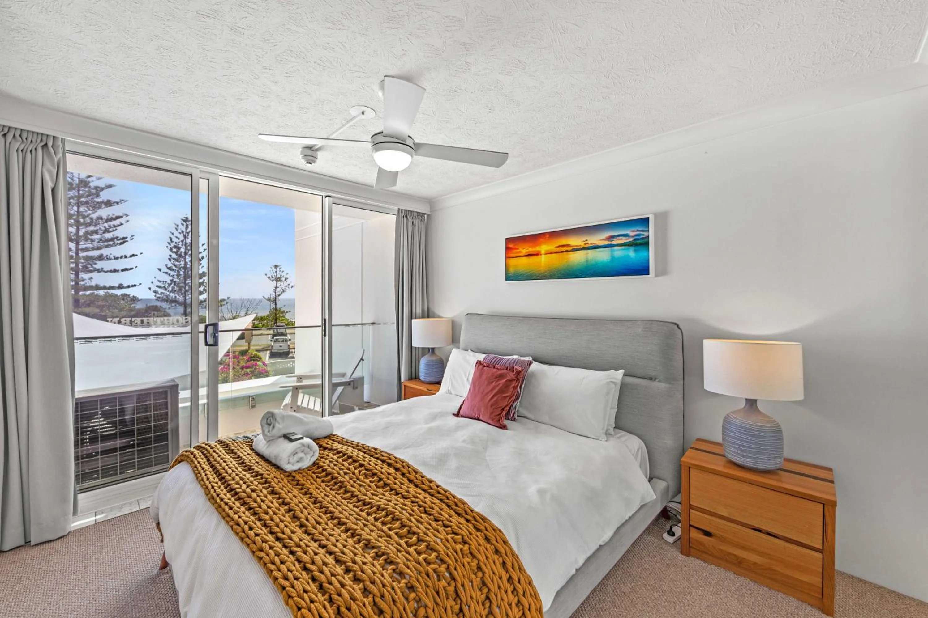 Bed in Southern Cross Beachfront Holiday Apartments