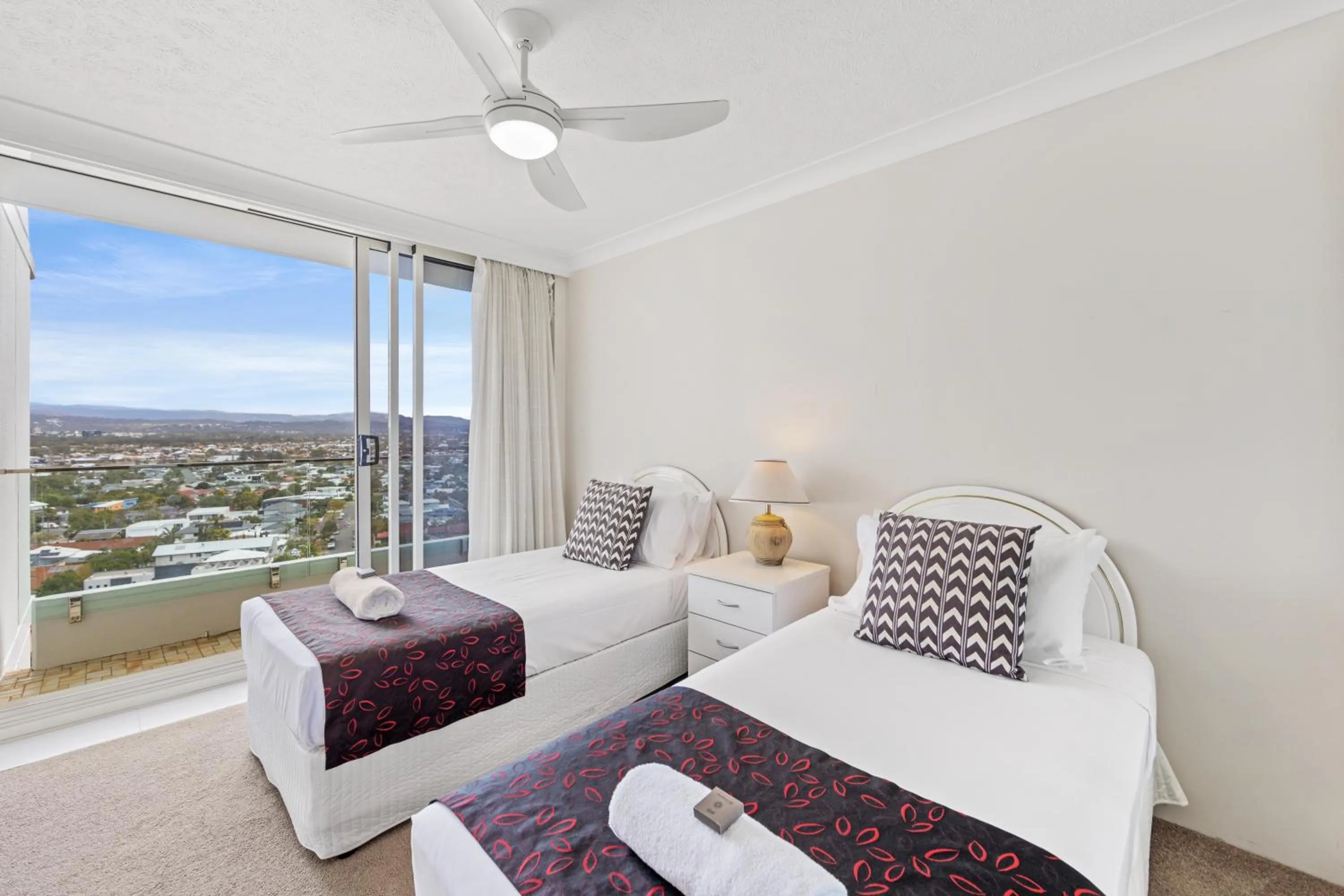 Bed in Southern Cross Beachfront Holiday Apartments