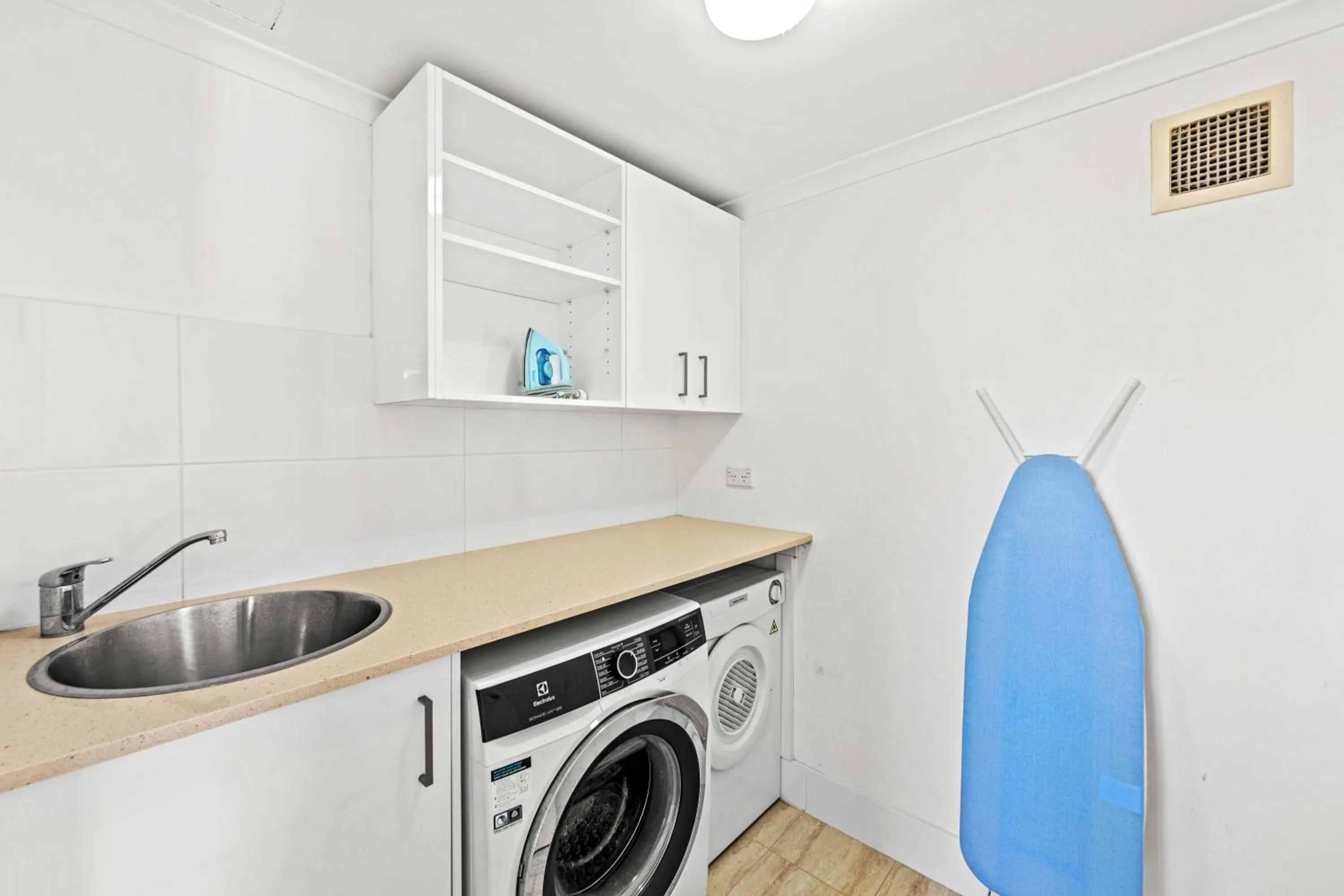 Southern Cross Beachfront Holiday Apartments