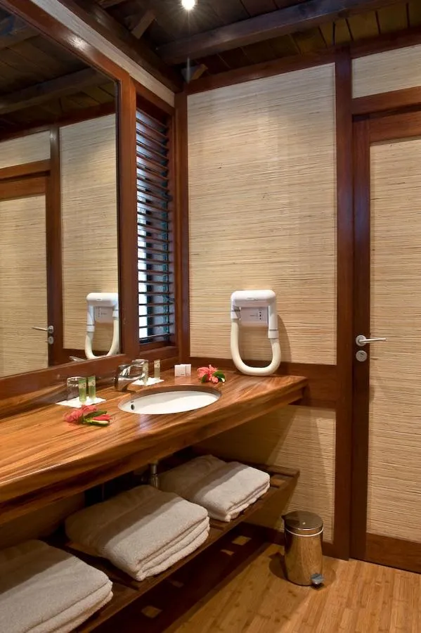 Bathroom in Maitai Rangiroa