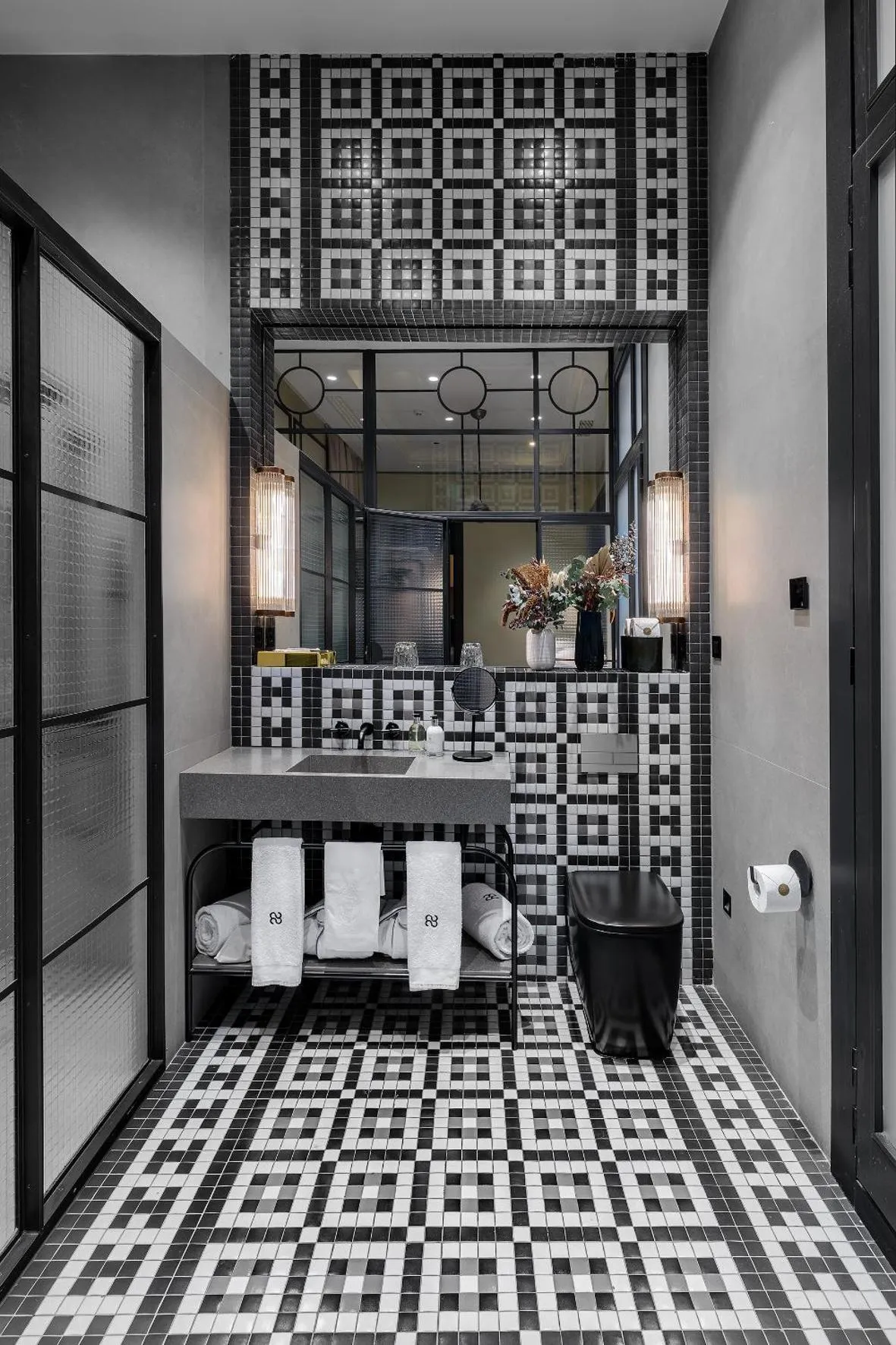 Shower in CoolRooms Palacio de Atocha