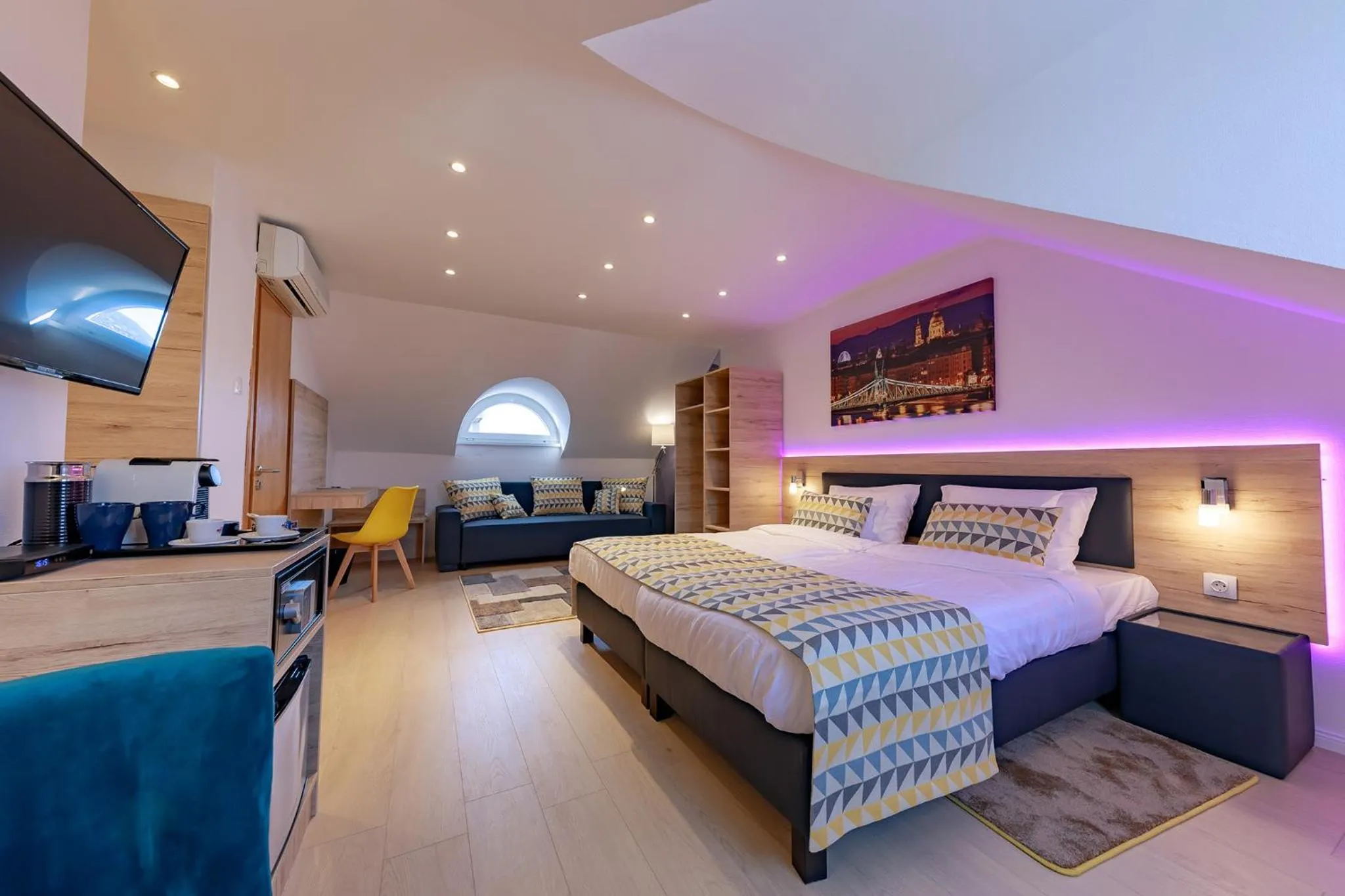 Bed in Christina Residence