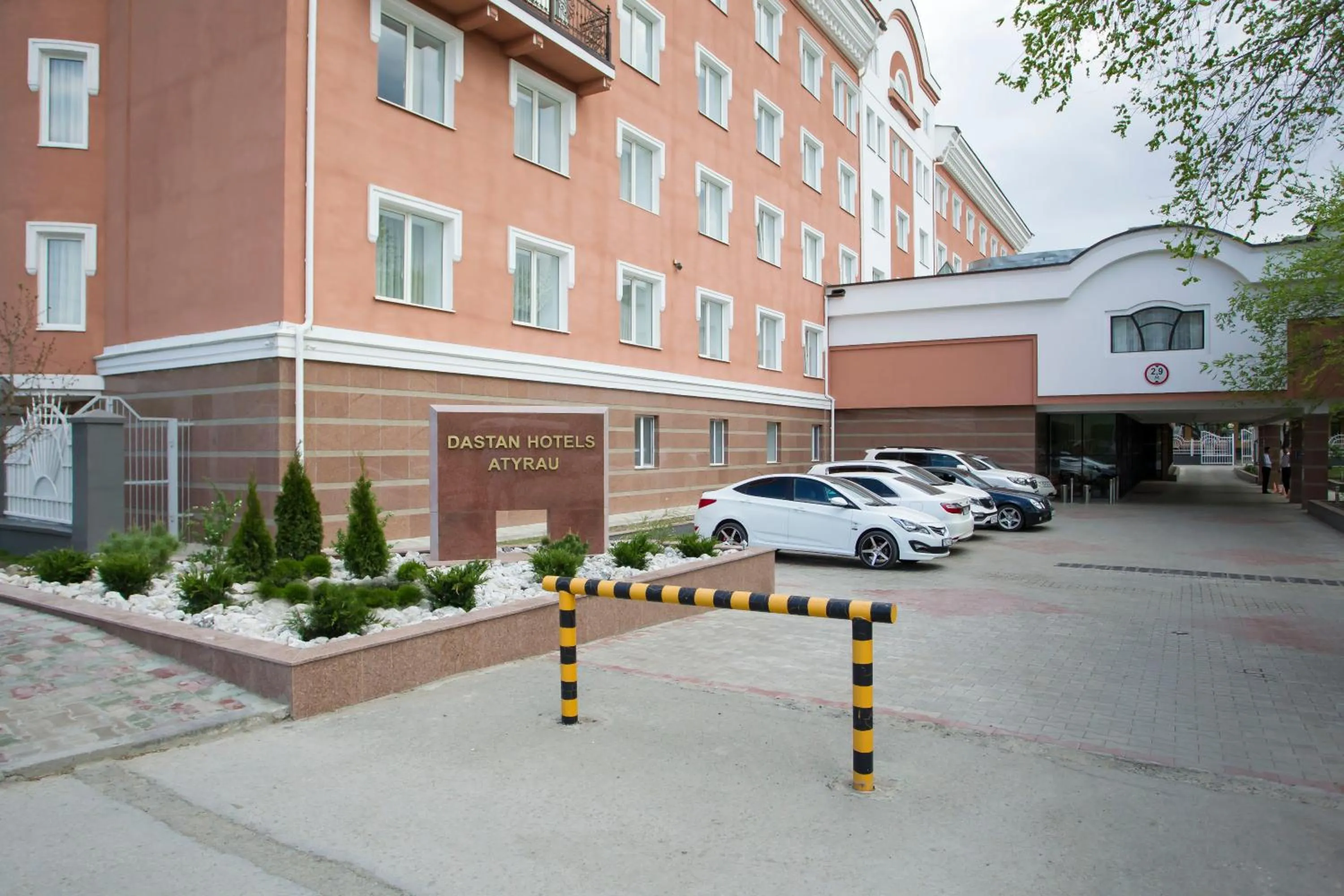 Facade/entrance in Atyrau Dastan Hotel