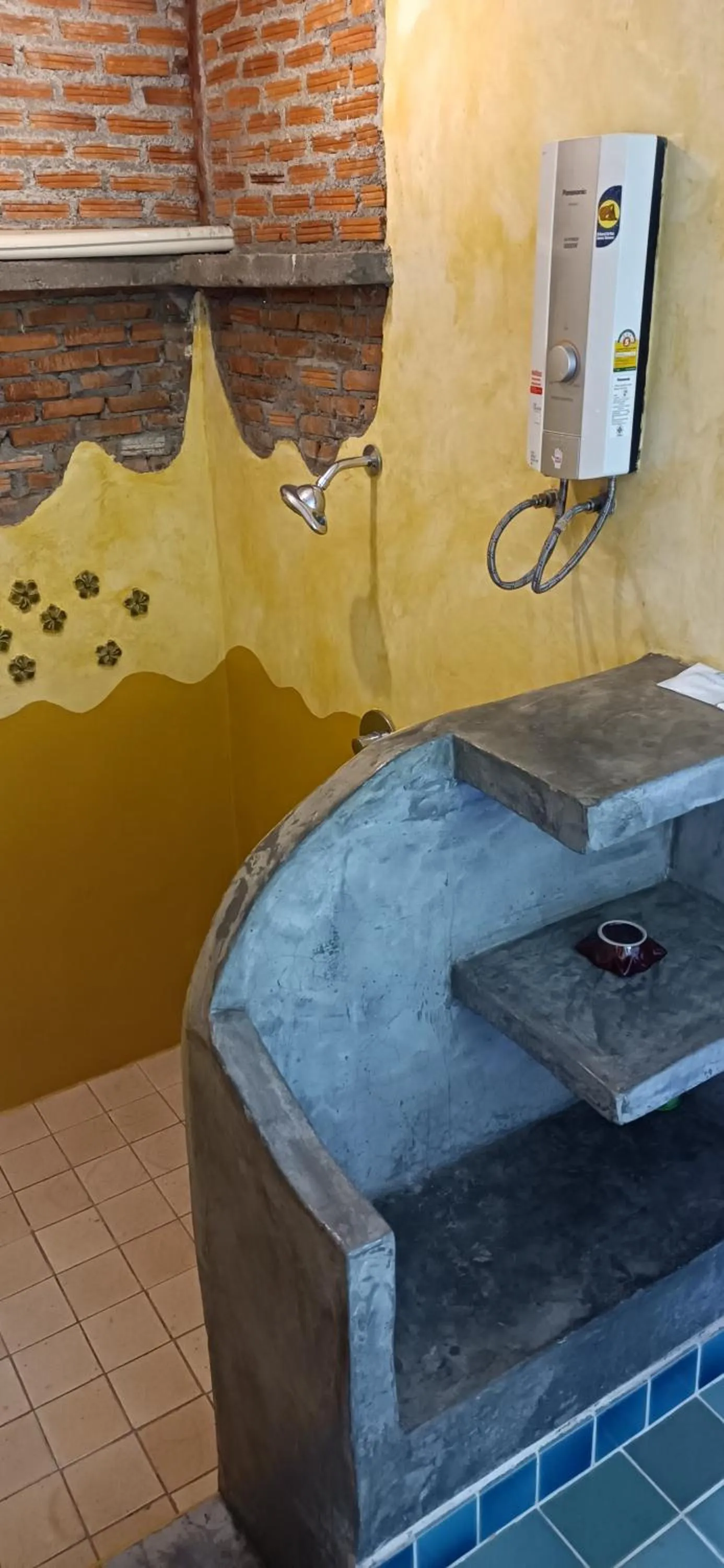 Shower in KuadKhonThoe Pai Cottage