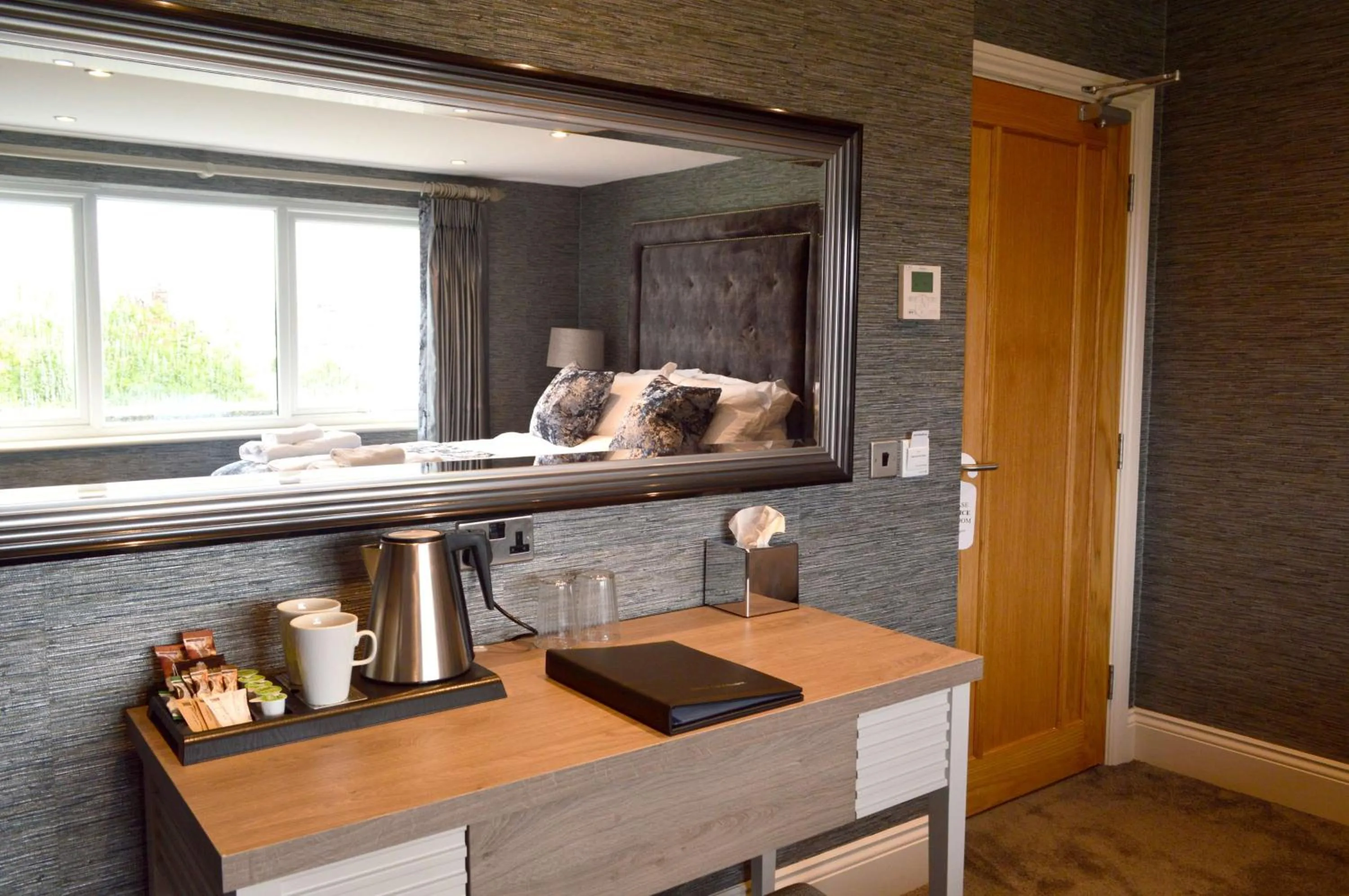 Coffee/tea facilities in The Lord Street Hotel; BW Signature Collection