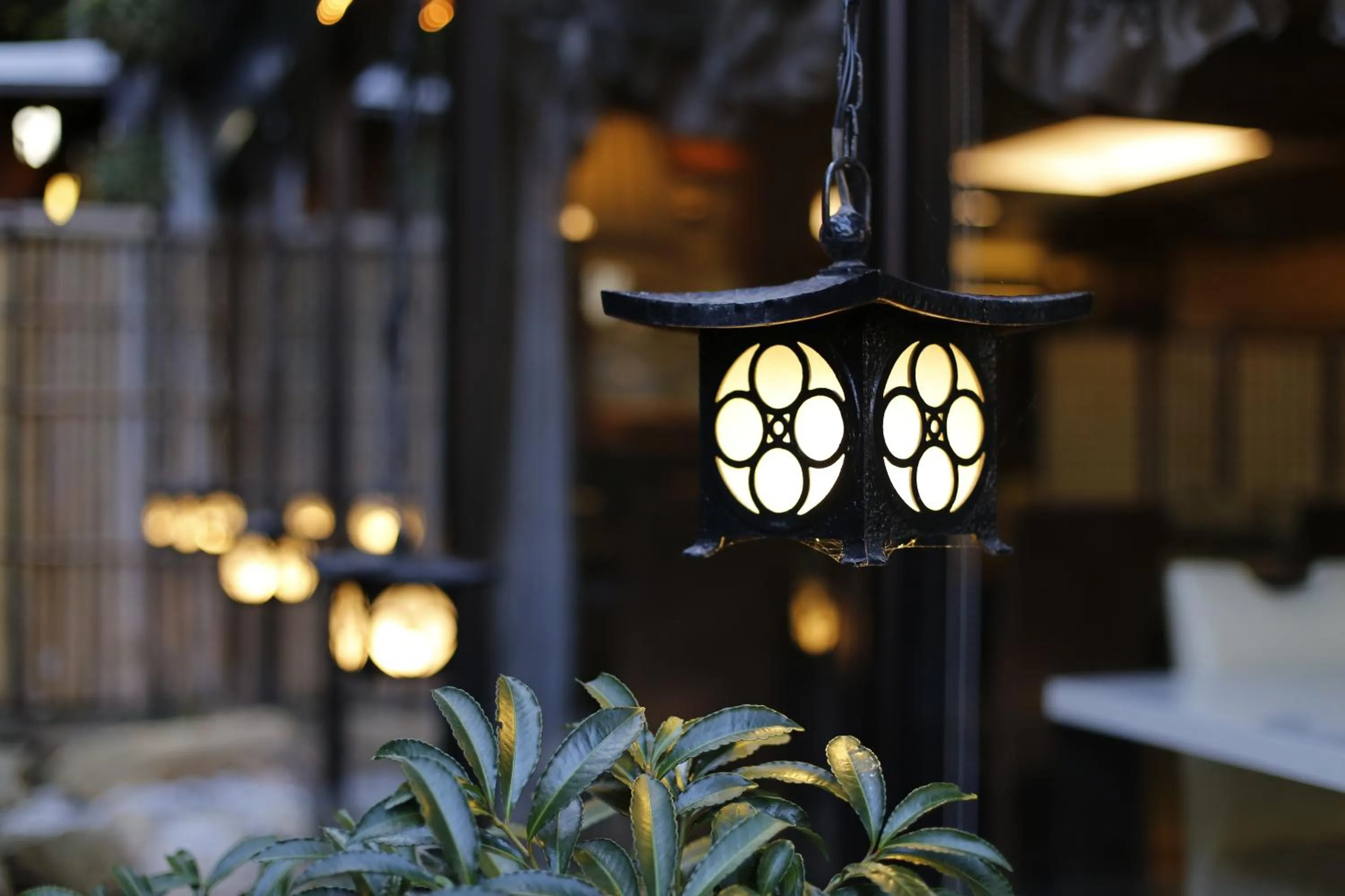 Decorative detail in Kikunoya