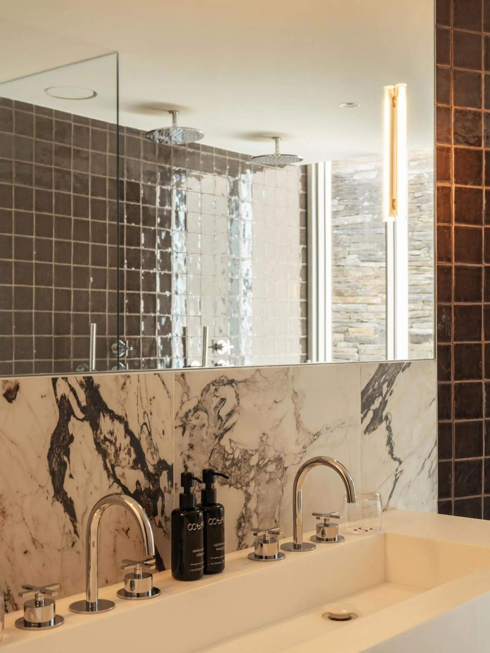 Bathroom in Octant Douro