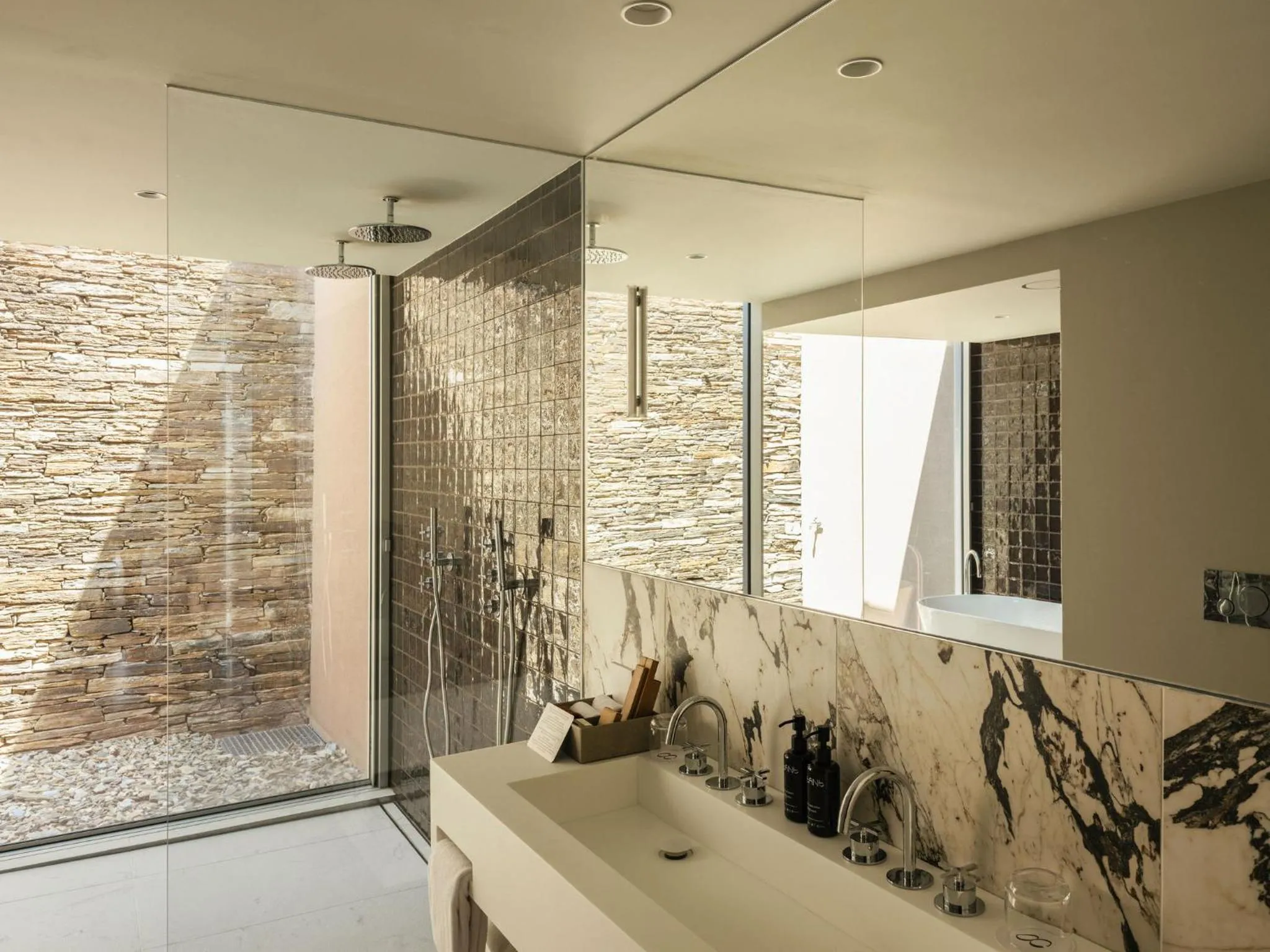 Bathroom in Octant Douro