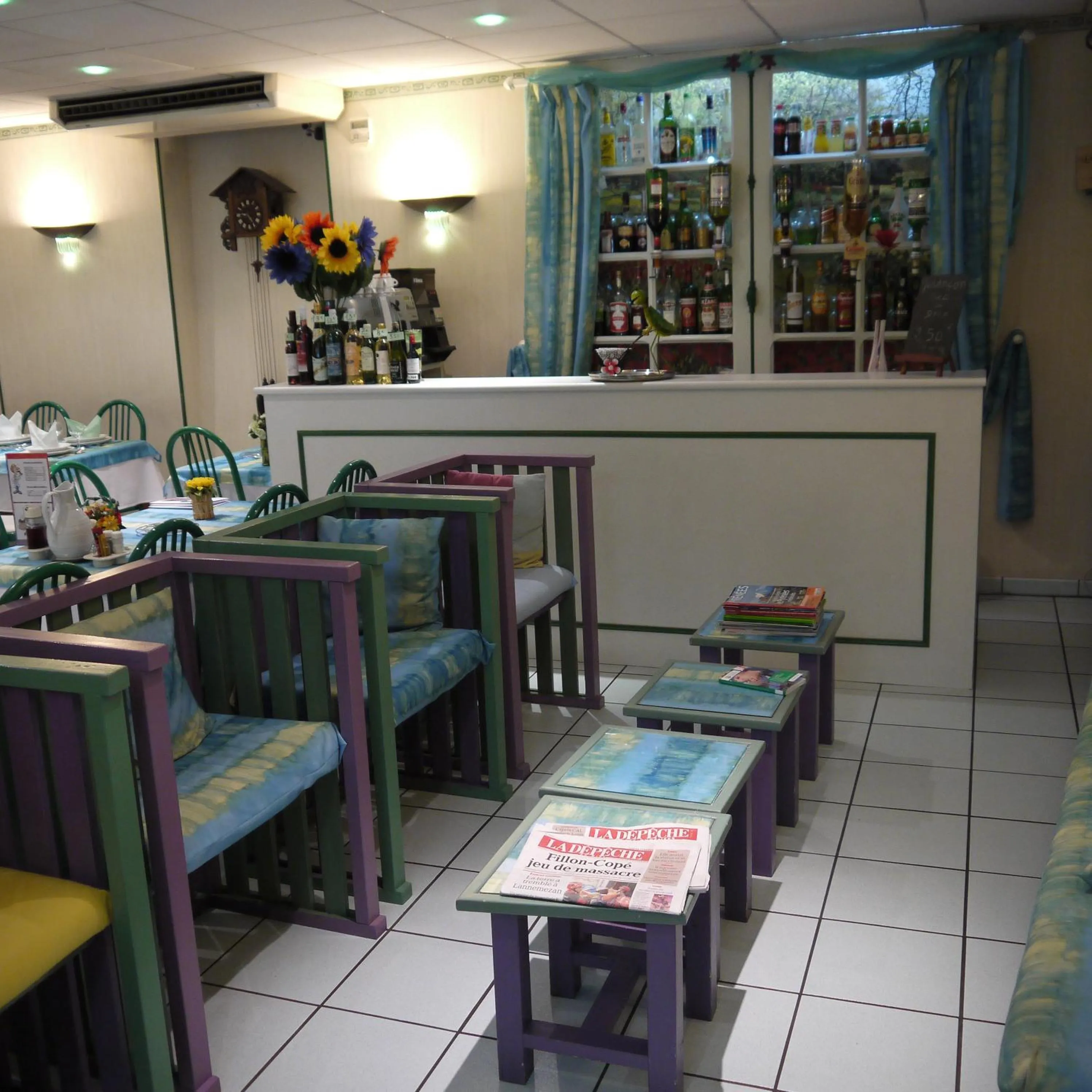 Restaurant/places to eat in Hôtel Saint-Charles