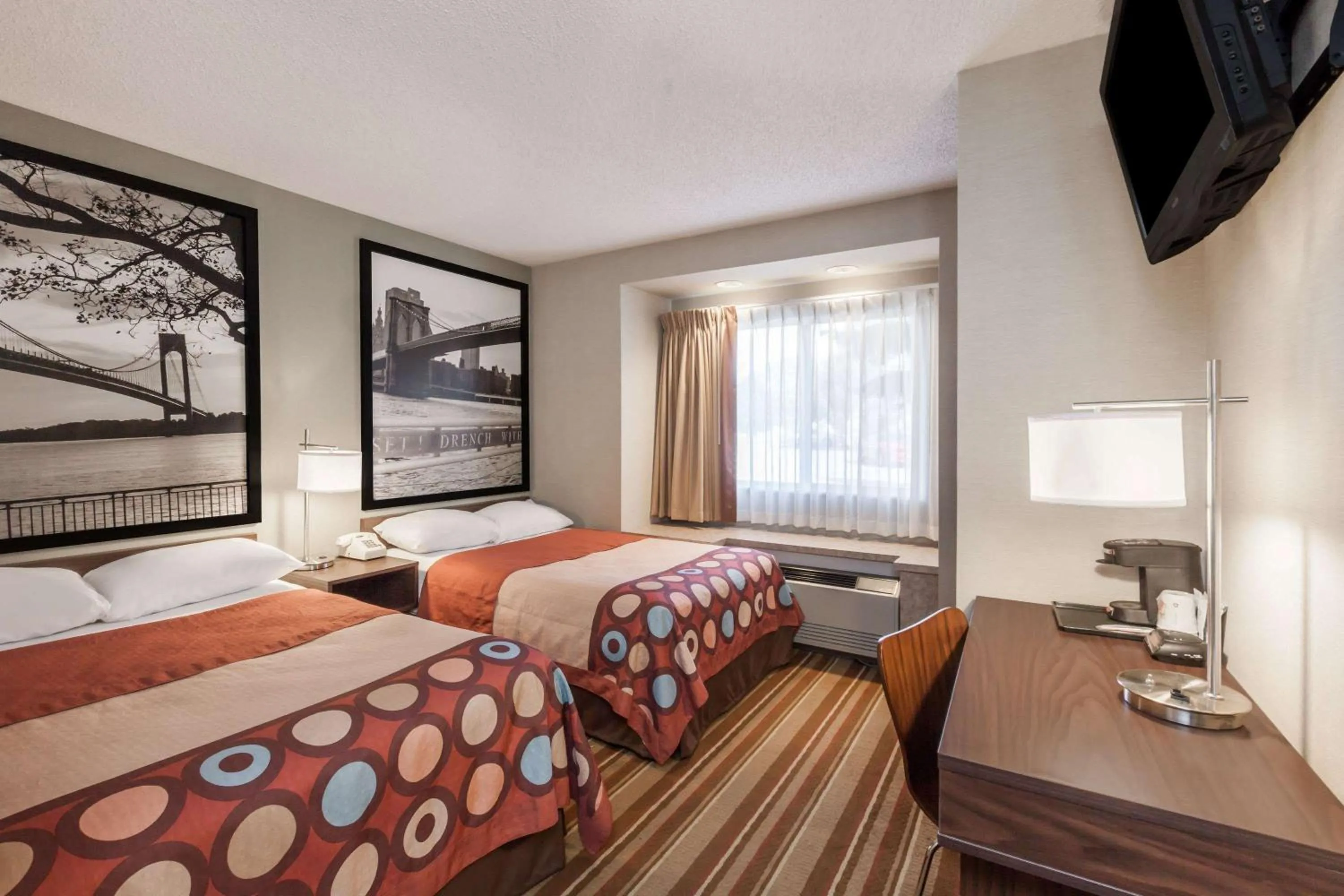 On site, Bed in Super 8 by Wyndham Schenectady/Albany Area