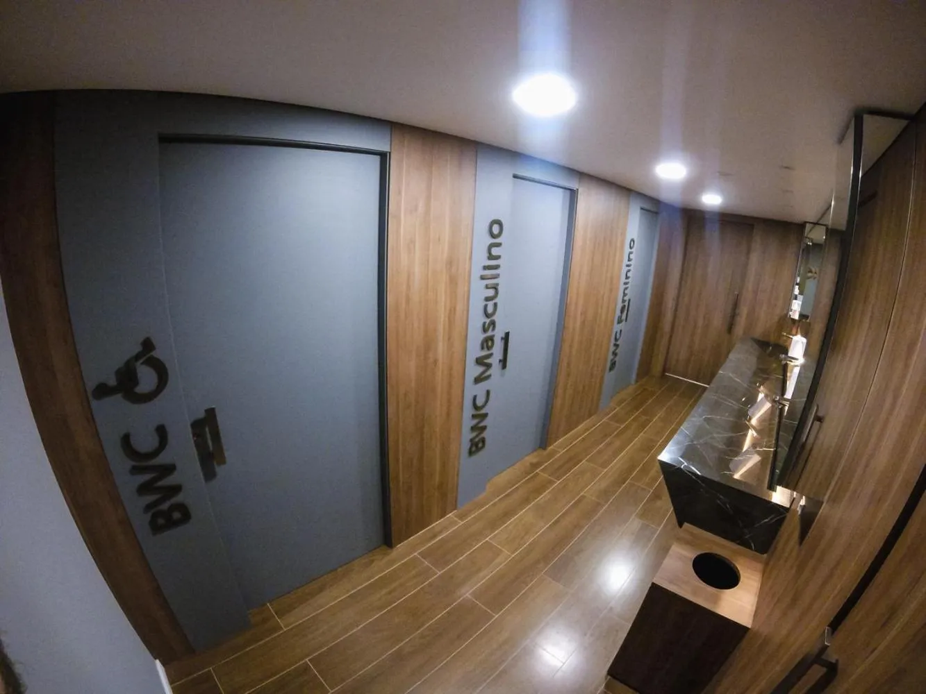 Bathroom in Diaudi Hotel