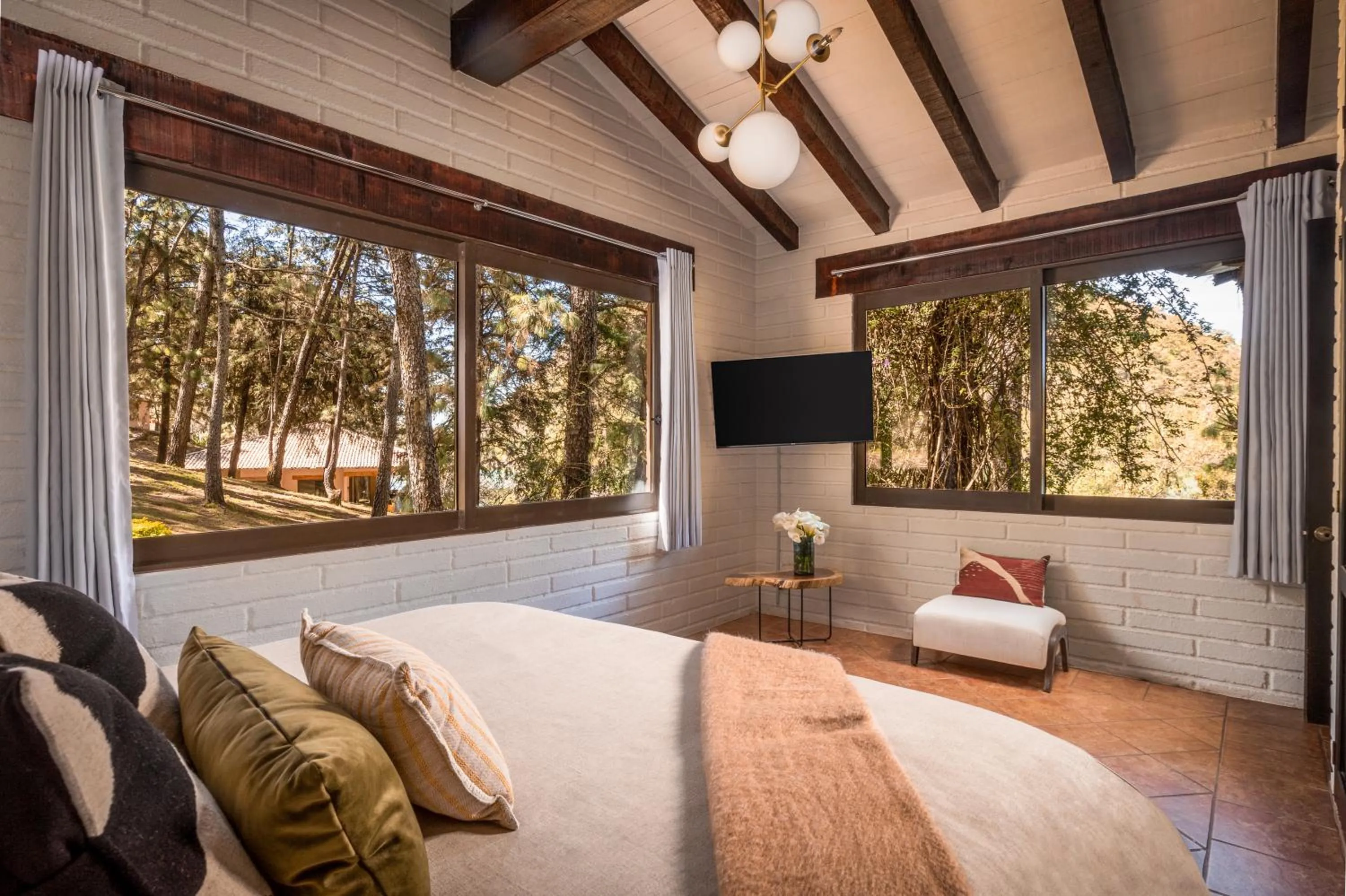 Bedroom, Bed in Sierra Lago