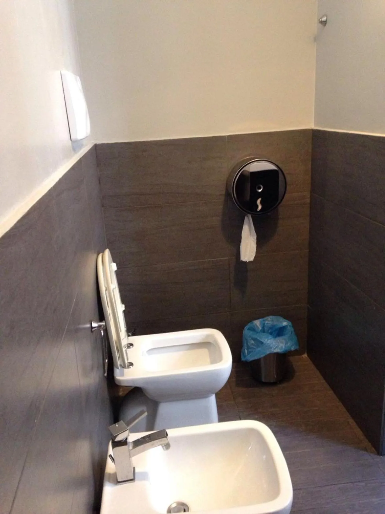 Bathroom in Villamelchiorre 1