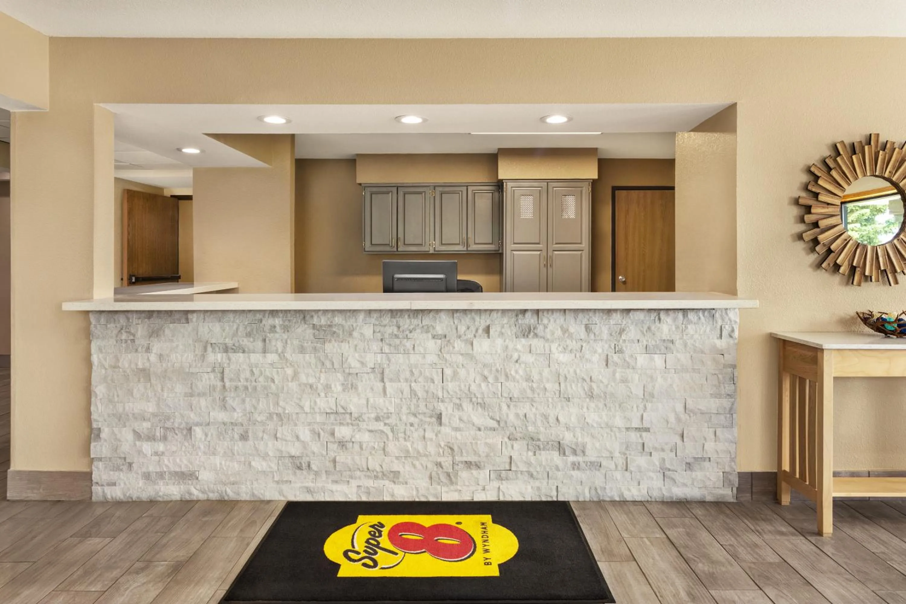 Lobby or reception in Super 8 by Wyndham Ankeny/Des Moines Area