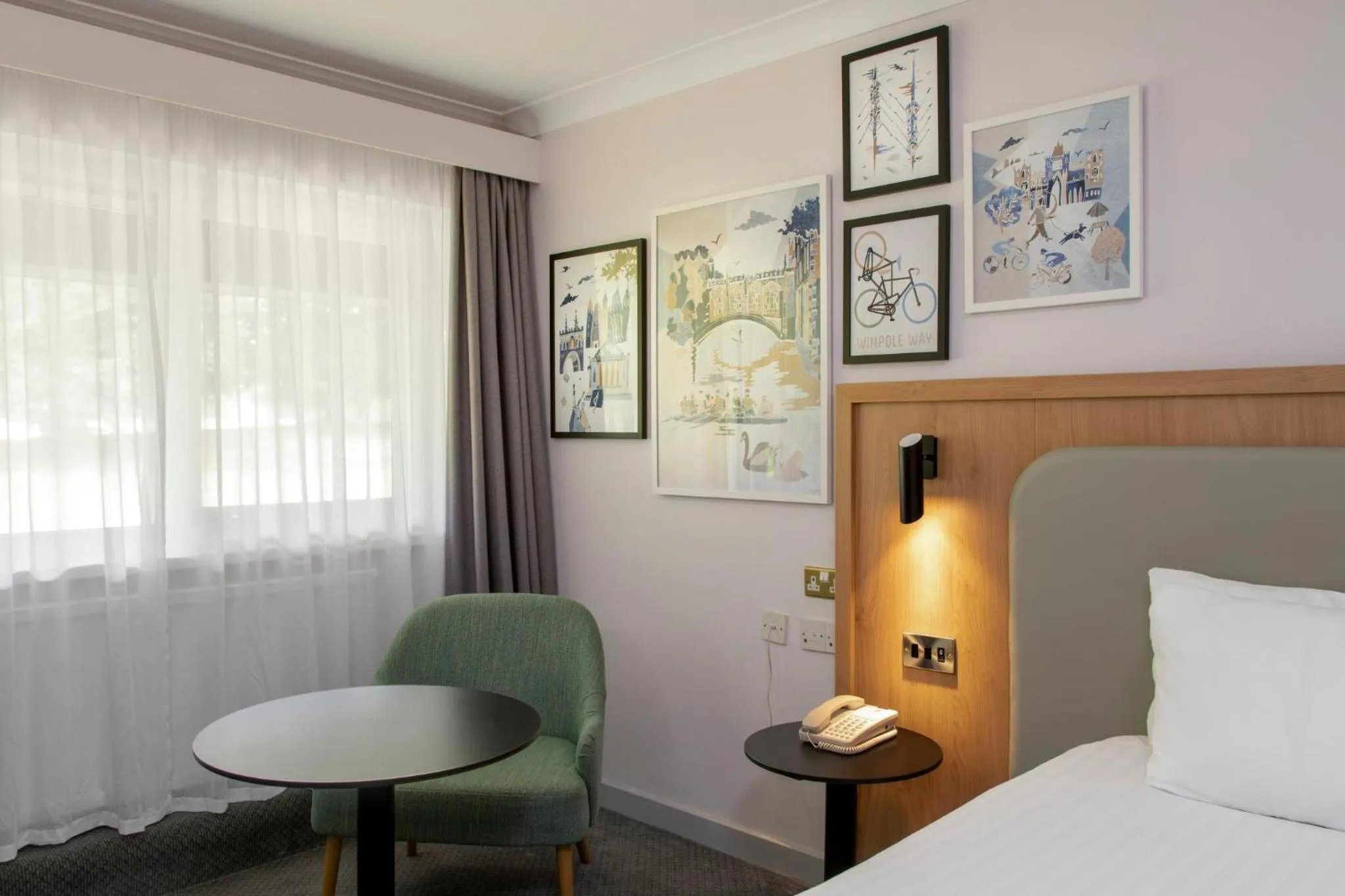 Photo of the whole room, Bed in Holiday Inn Cambridge by IHG