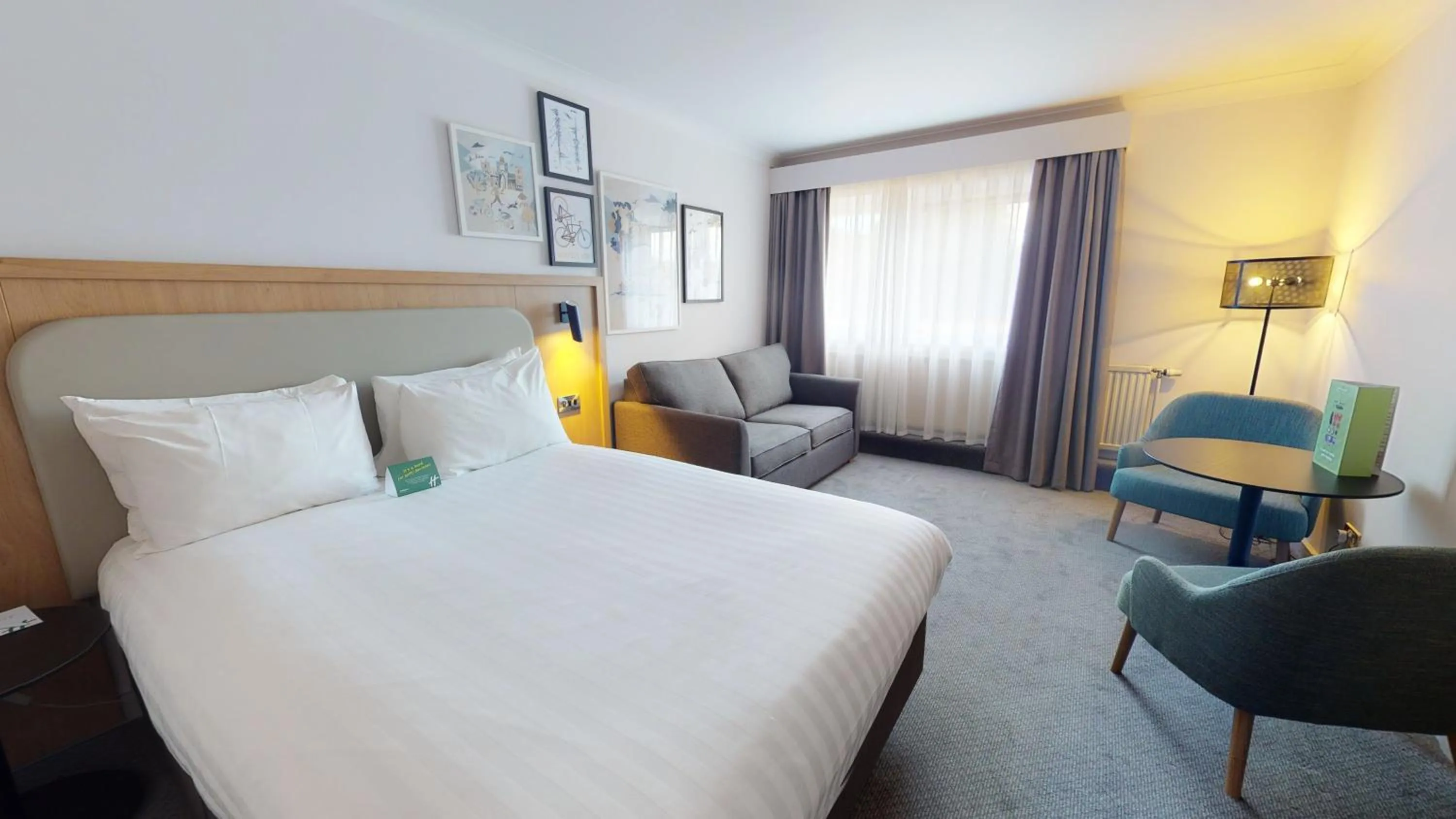 Photo of the whole room, Bed in Holiday Inn Cambridge by IHG