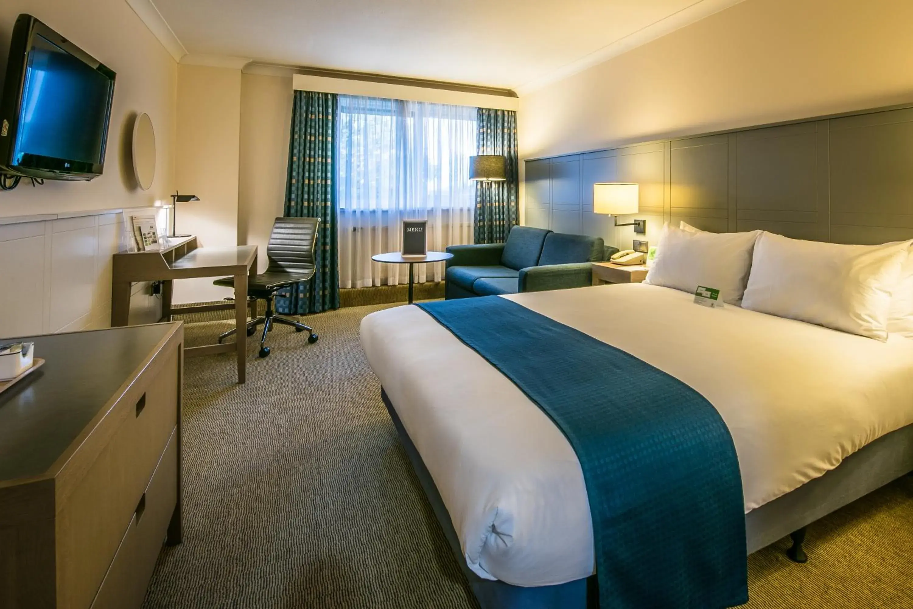 King Room with Sofa Bed in Holiday Inn Cambridge by IHG King Room with Sofa Bed in Holiday Inn Cambridge by IHG