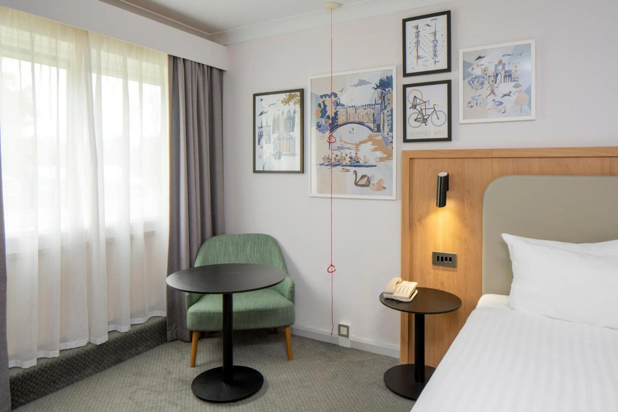 Photo of the whole room, Bed in Holiday Inn Cambridge by IHG